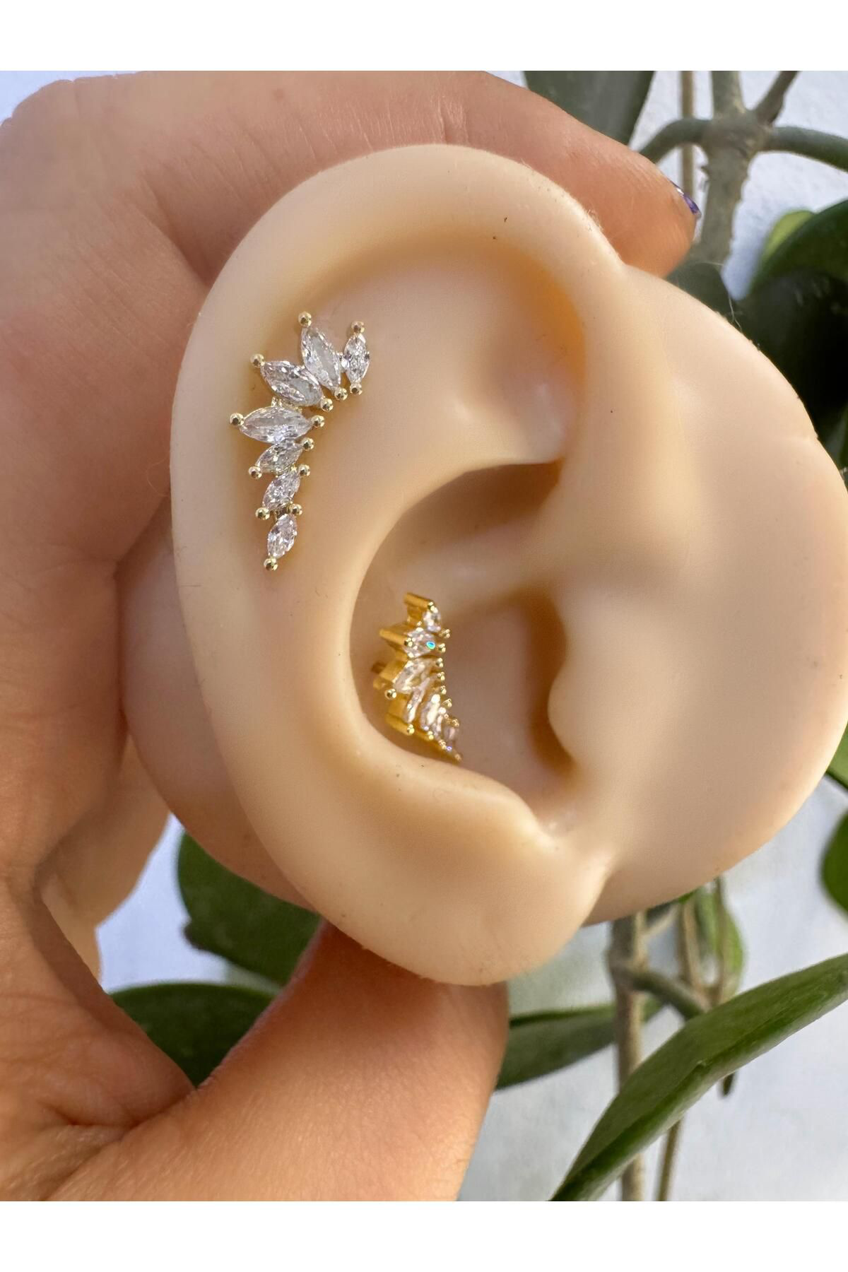Arescollection 1 Adet Zirkon Taşli Kikirdak Helix Uyumlu Piercing