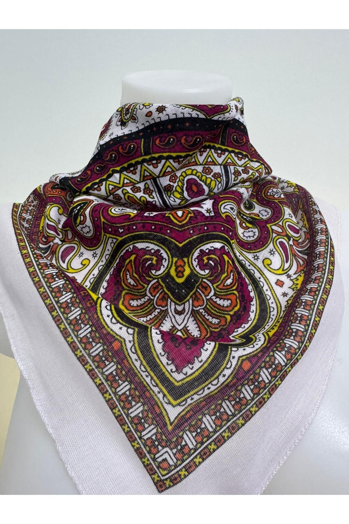 Arestokaaksesuar %100 Pamuklu Ekstra Yumuşak Etnik Desenli Unisex Bandana