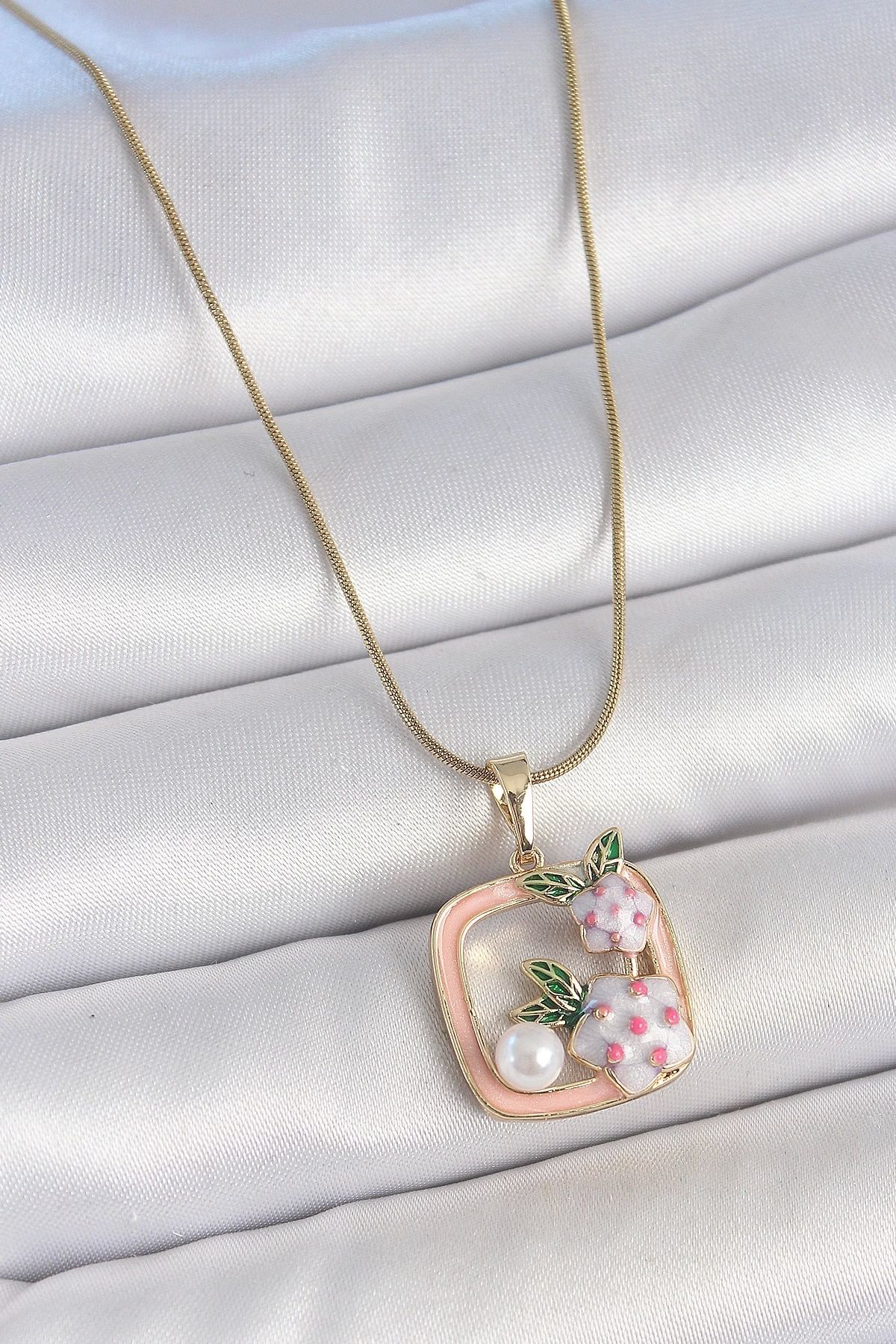 Clariss 316L Çelik Gold Renk Zincir Pembe Mineli Kare Model Çiçek İşlemel