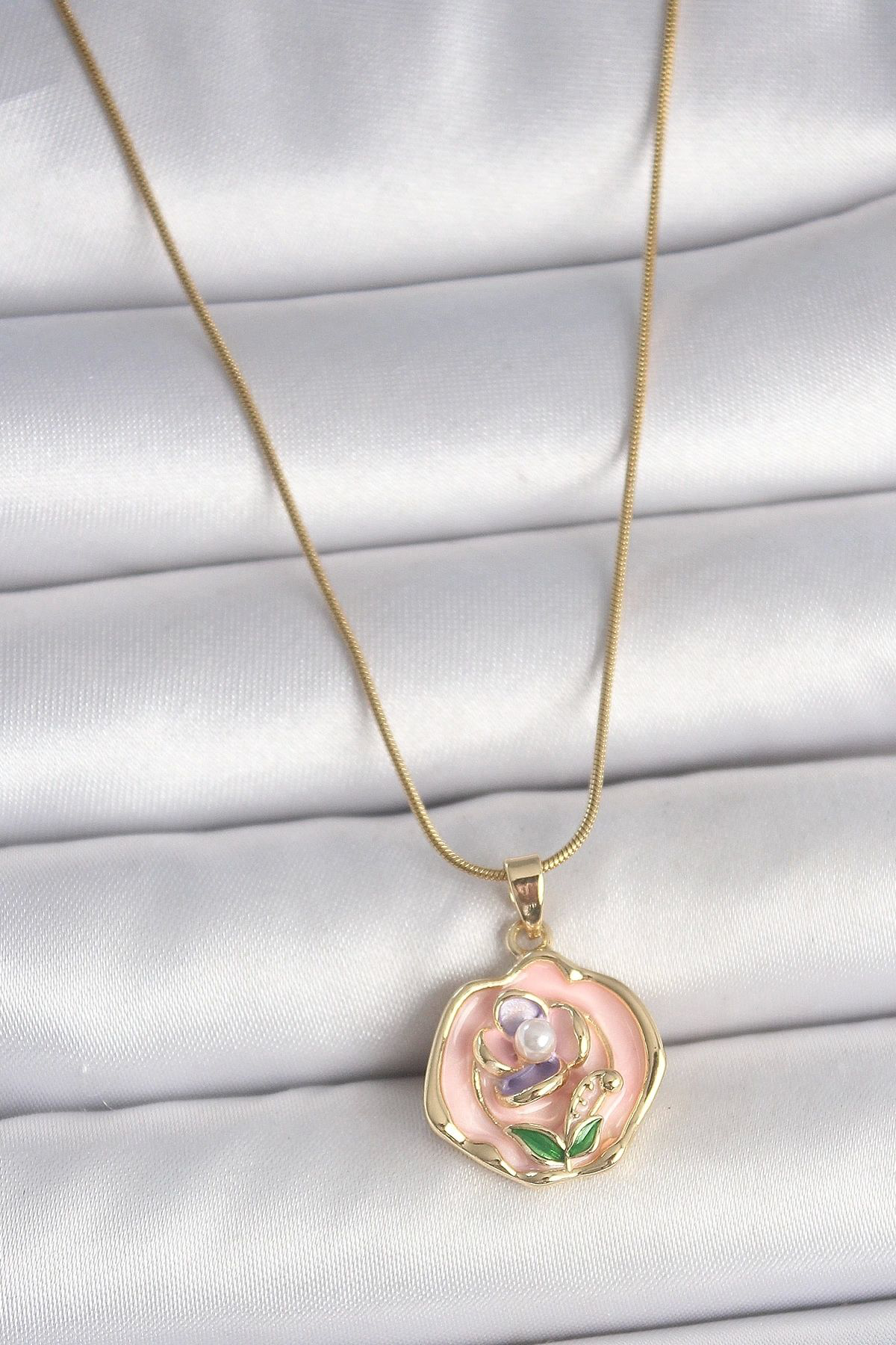 Clariss 316L Çelik Gold Renk Zincir Pembe Renkli Çiçek İşlemeli İnci Deta