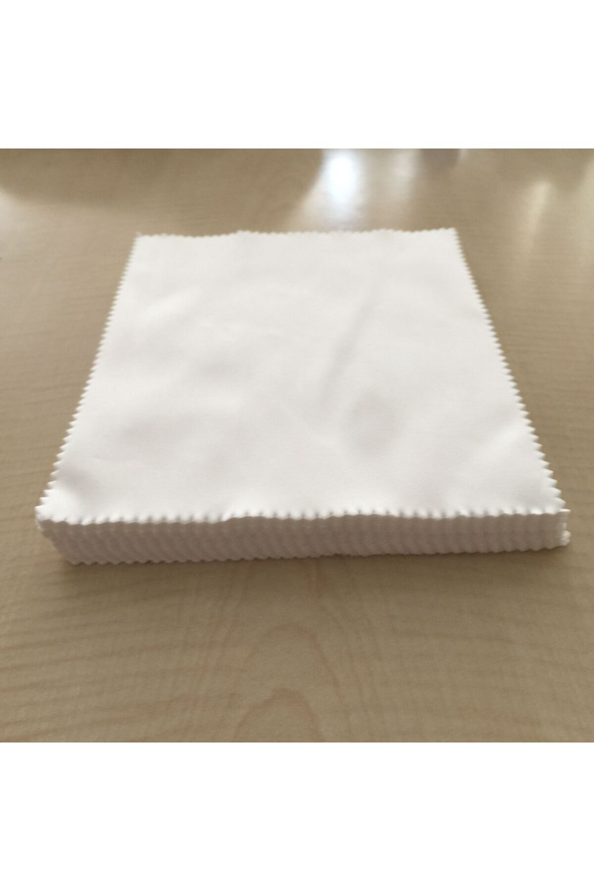 Net Optik 50 Adet Eni 15Cm Boyu 18Cm Ekru Renk Mikrofiber Gözlük Cami Temiz