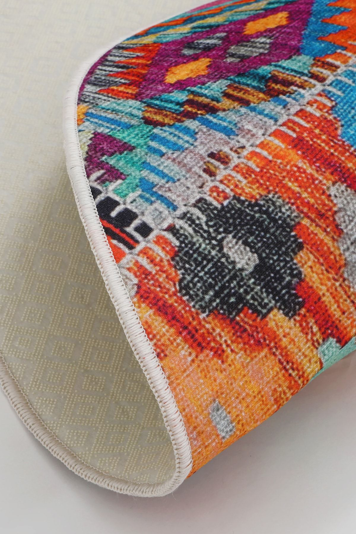 Dijidekor 9010 Patchwork Temali Saçaksiz Dijital Yuvarlak Hali Yikanabilir