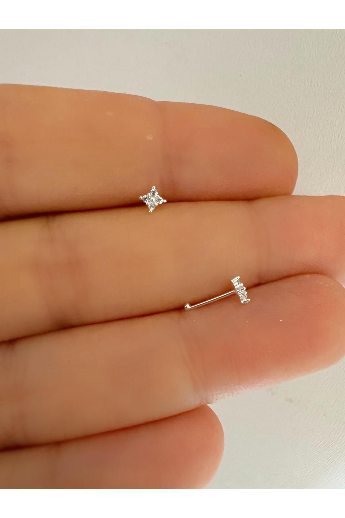 Arescollection 925 Ayar Gümüş Zirkon Taşli Minimal Çiçekli  Hizma