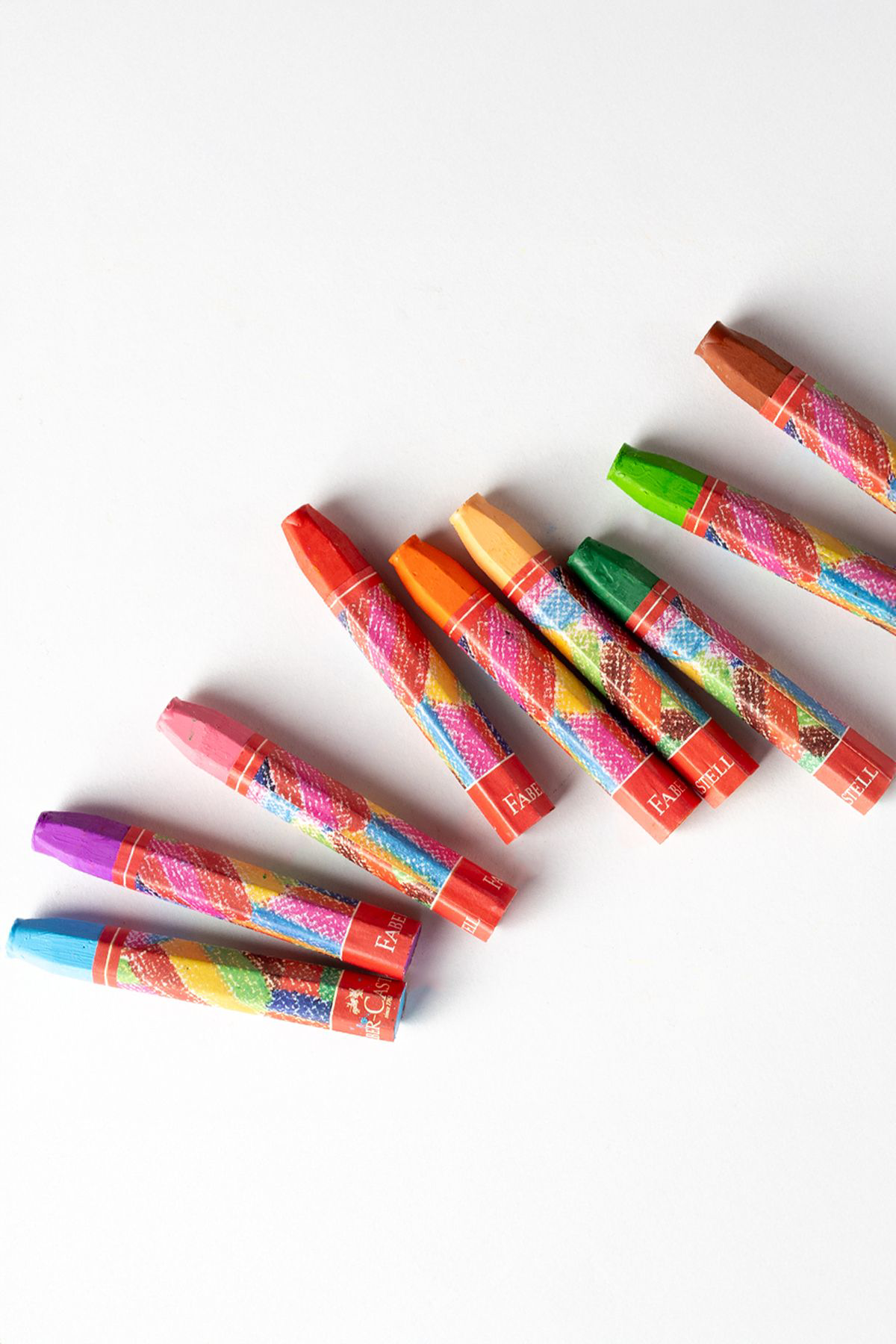 Faber Castell Altigen Pastel Boya, 12 Renk, Plastik Kutu, Yumuşak Ve Canli Renk