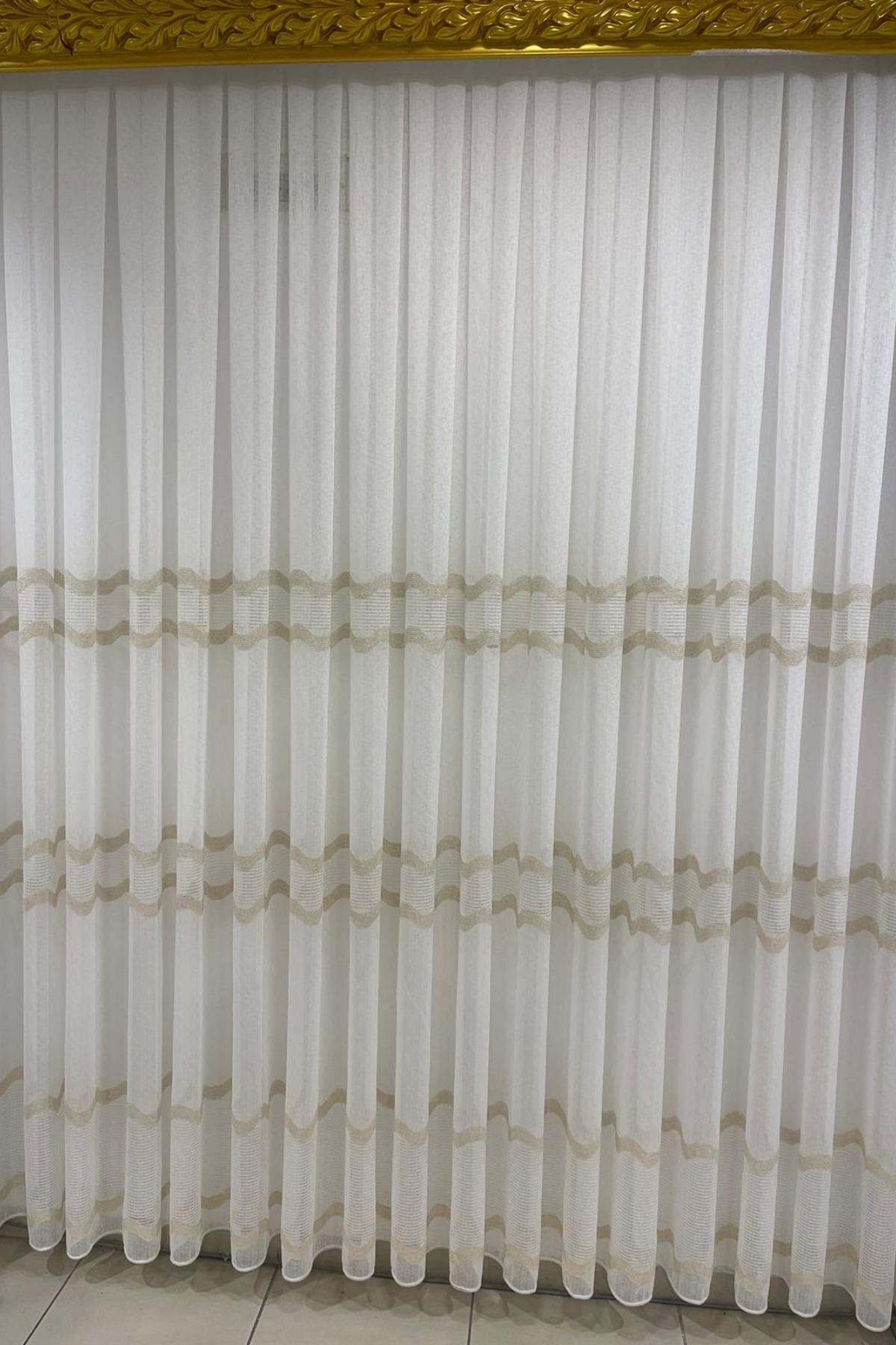 Özgün Home Aplike Clara Modern Dalgali Altin Şeritli (1/3 Sik Pile) Ekru Tül