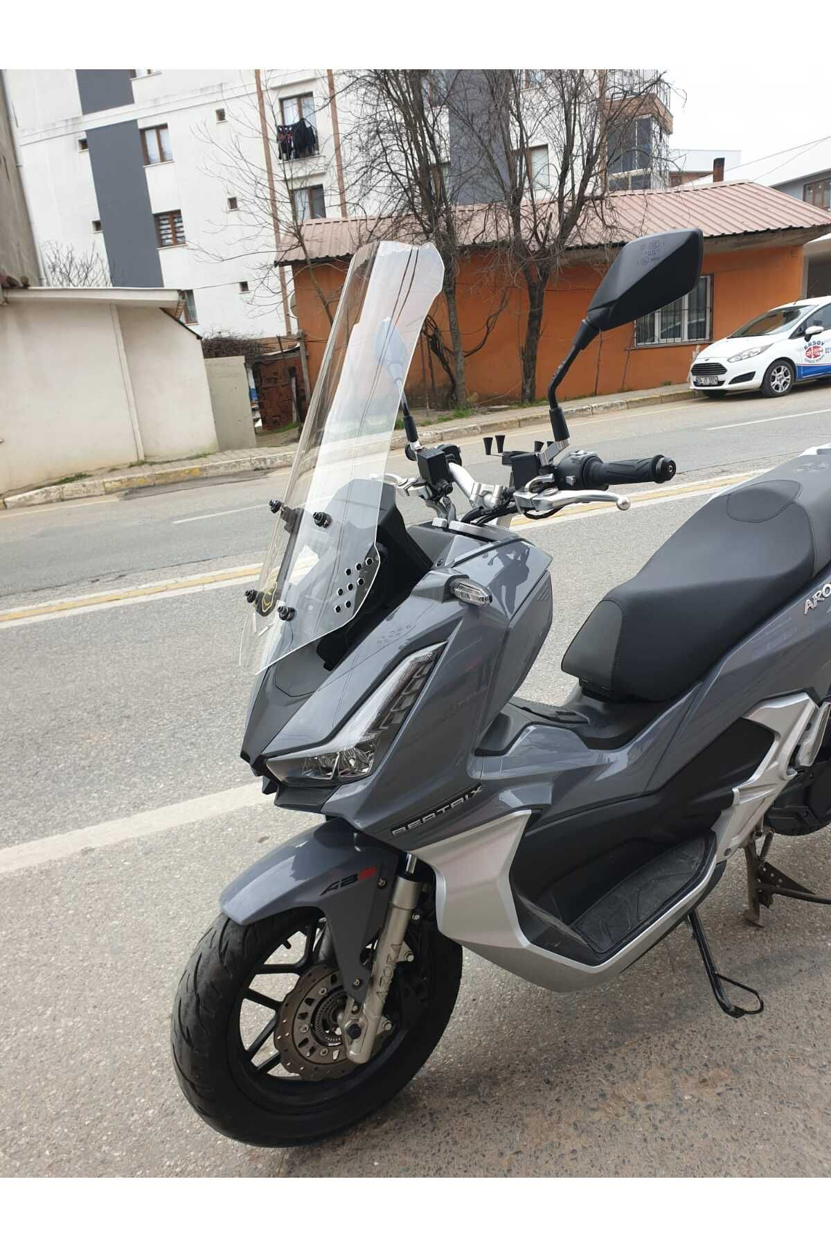 Motocam Arora Beatrix Ön Cam 2023 2024 Model 75Cm Şeffaf Renkli 4Mm Uzun