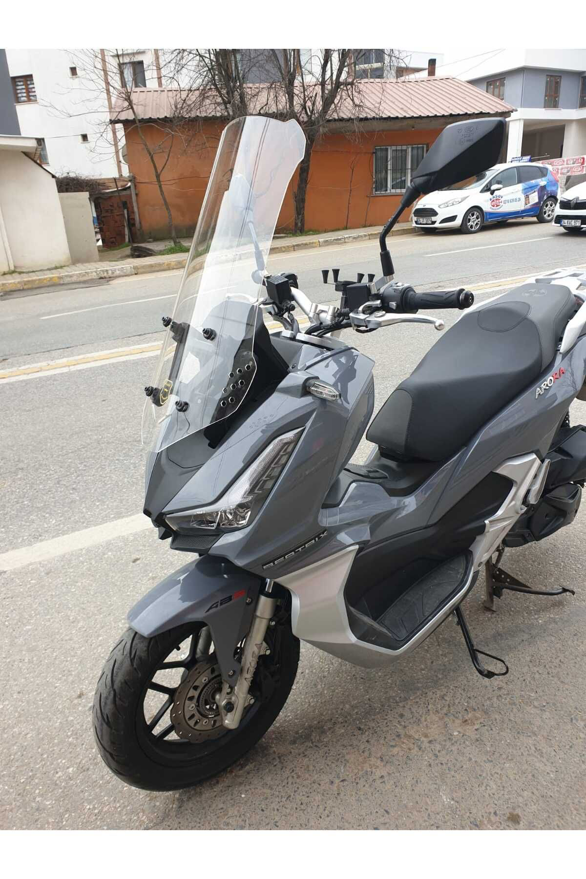 Motocam Arora Beatrix Ön Cam 2023 2024 Model 75Cm Şeffaf Renkli 4Mm Uzun