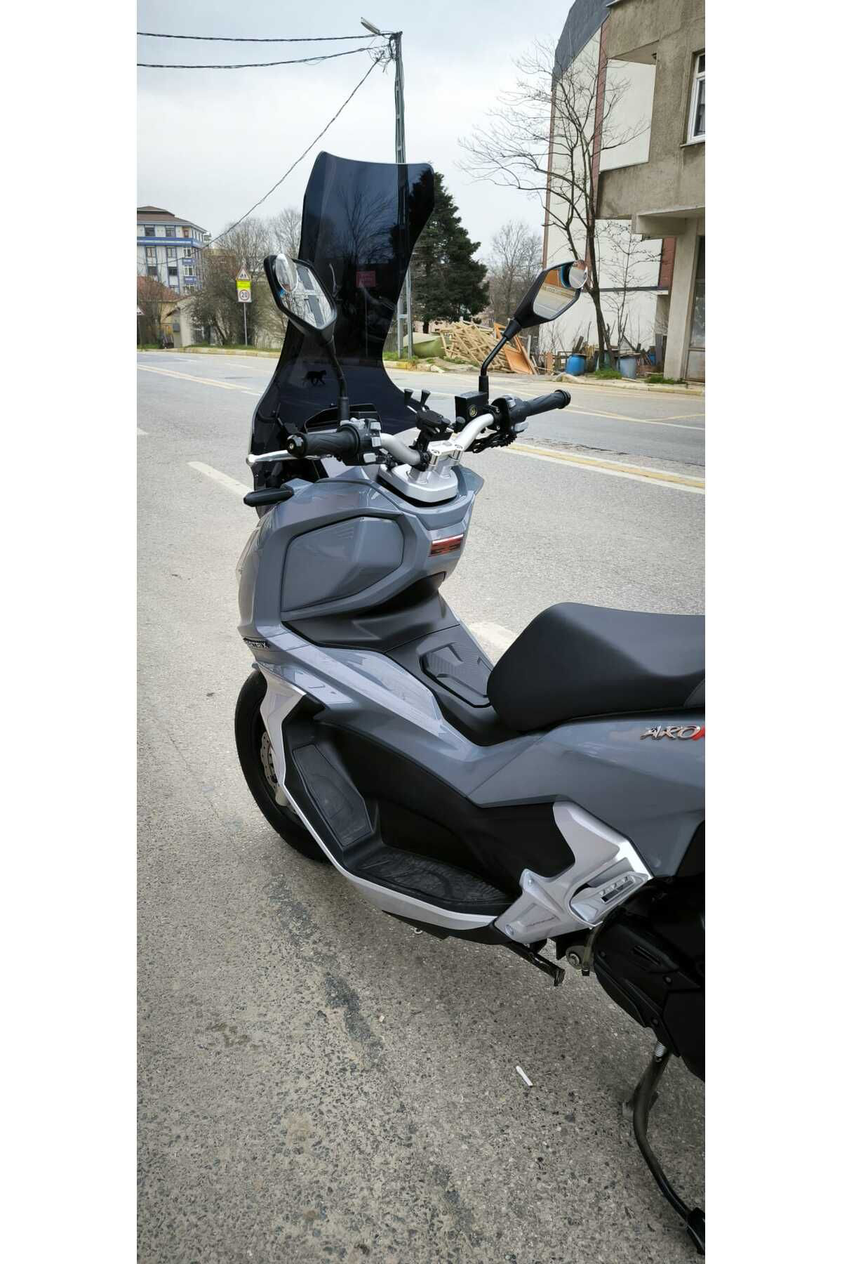 Motocam Arora Beatrix Ön Cam 2023 2024 Model 78Cm Siyah Renkli 4Mm Uzun C
