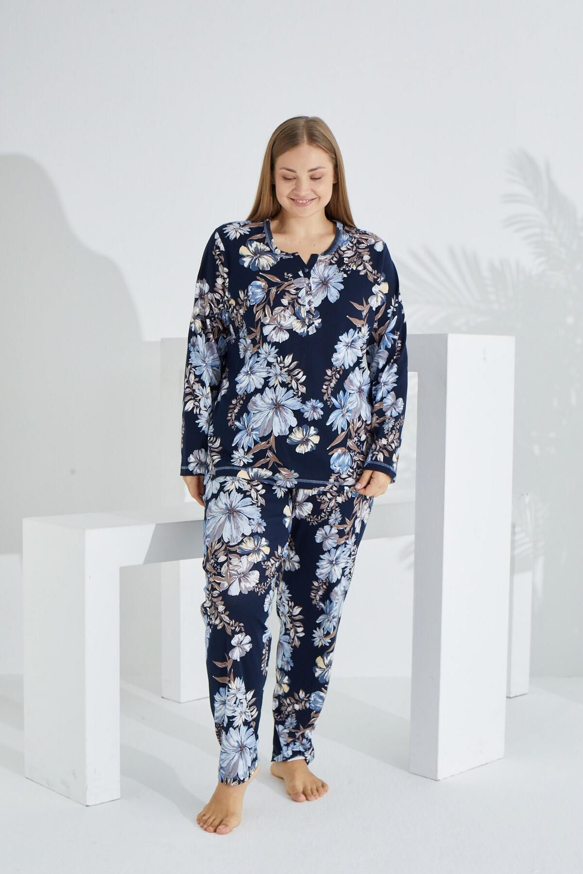 Etoile Büyük Beden Pamuklu Uzun Kol Kadin Pijama Takimi Çiçekli Lacivert