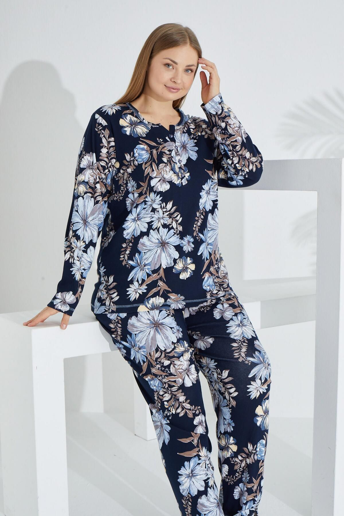Etoile Büyük Beden Pamuklu Uzun Kol Kadin Pijama Takimi Çiçekli Lacivert