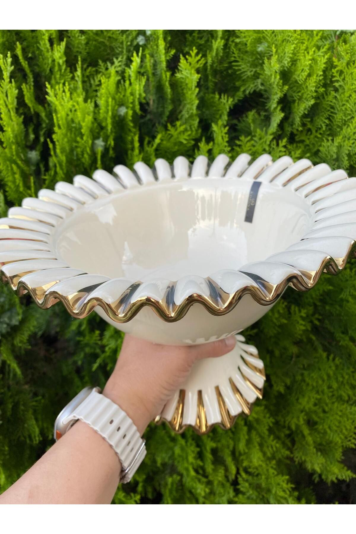 Elif Aksesuar Gebo Porselen Gold Detayli Ayakli Servis Sunum Kasesi (28*28*20Cm