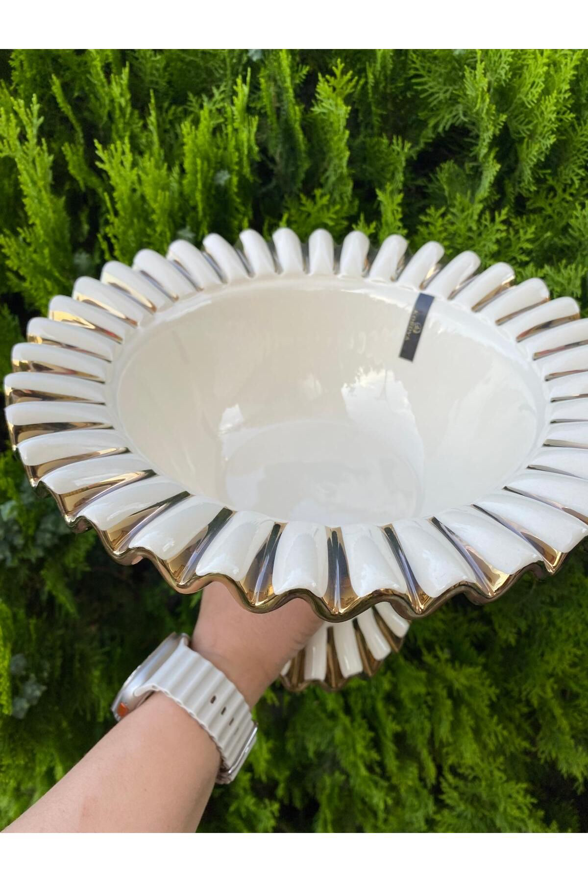 Elif Aksesuar Gebo Porselen Gold Detayli Ayakli Servis Sunum Kasesi (28*28*20Cm