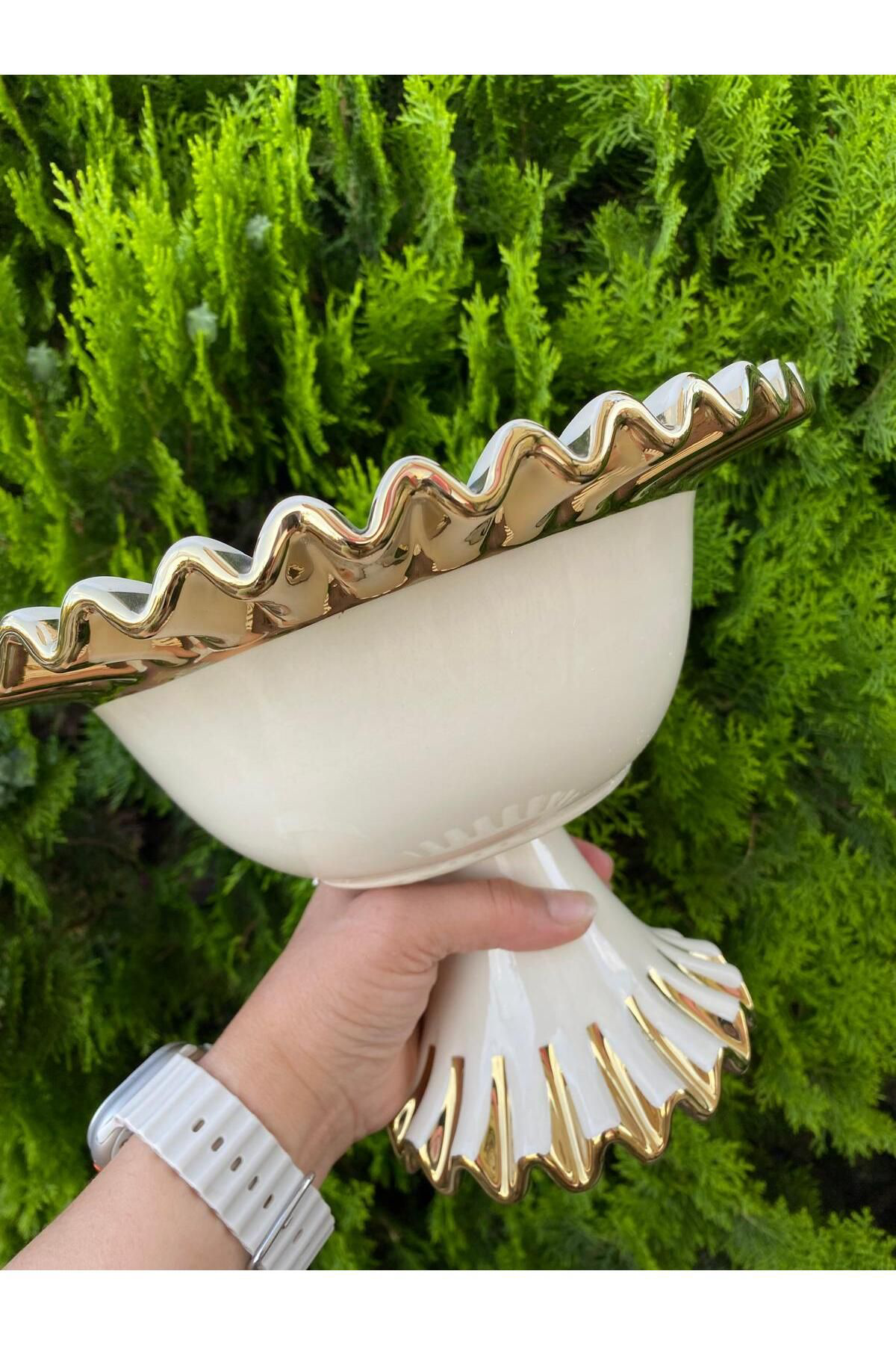 Elif Aksesuar Gebo Porselen Gold Detayli Ayakli Servis Sunum Kasesi (28*28*20Cm