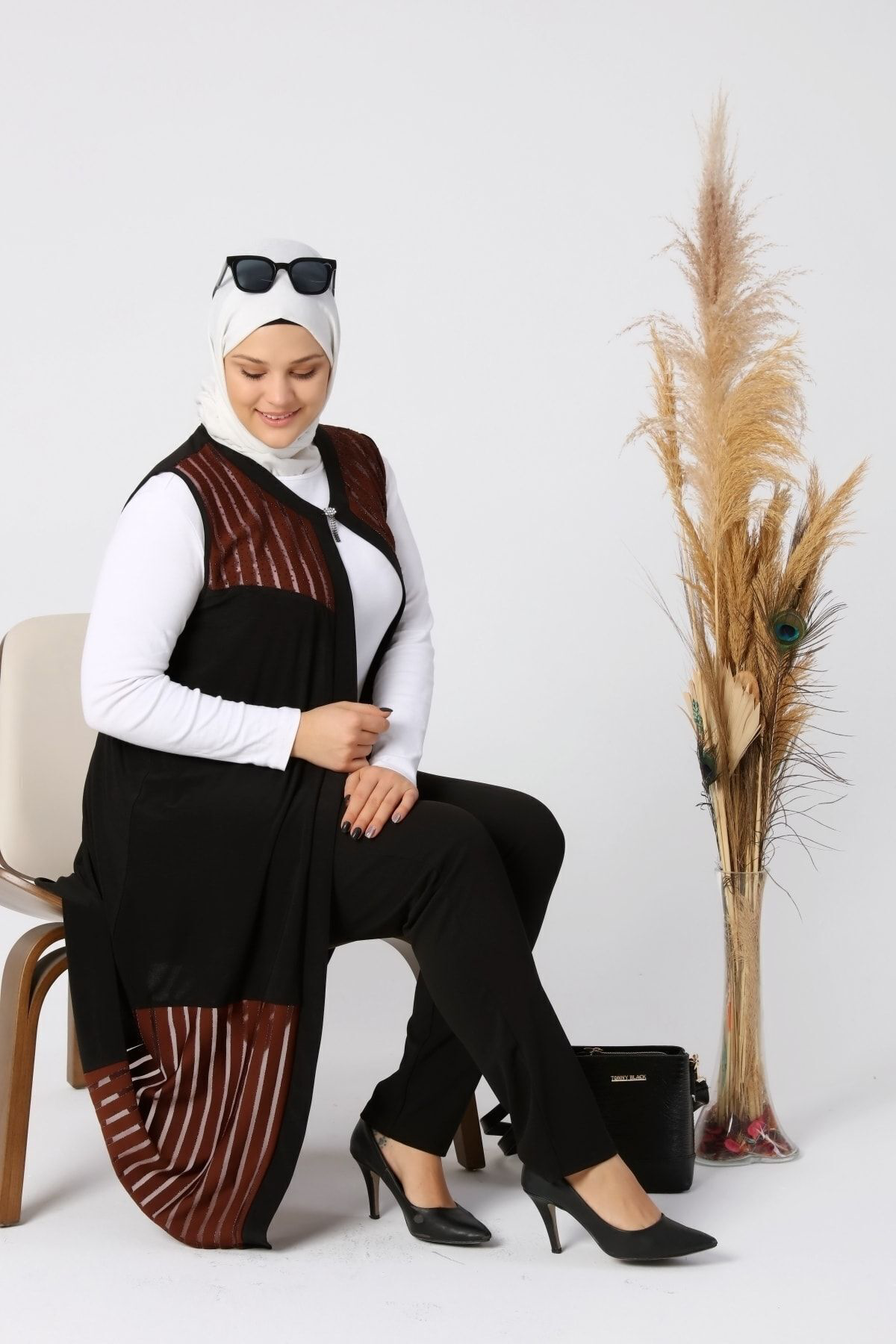 Ferace Kadin Buyuk Beden Giyim Yelek Transparan Tasli Uzun Yelek
