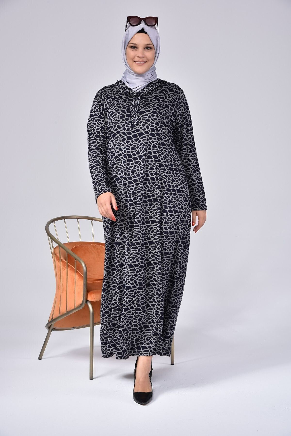 Ferace Kadin Gunluk Elbise Tesettur Leopar Desenli Buyuk Beden Elbise