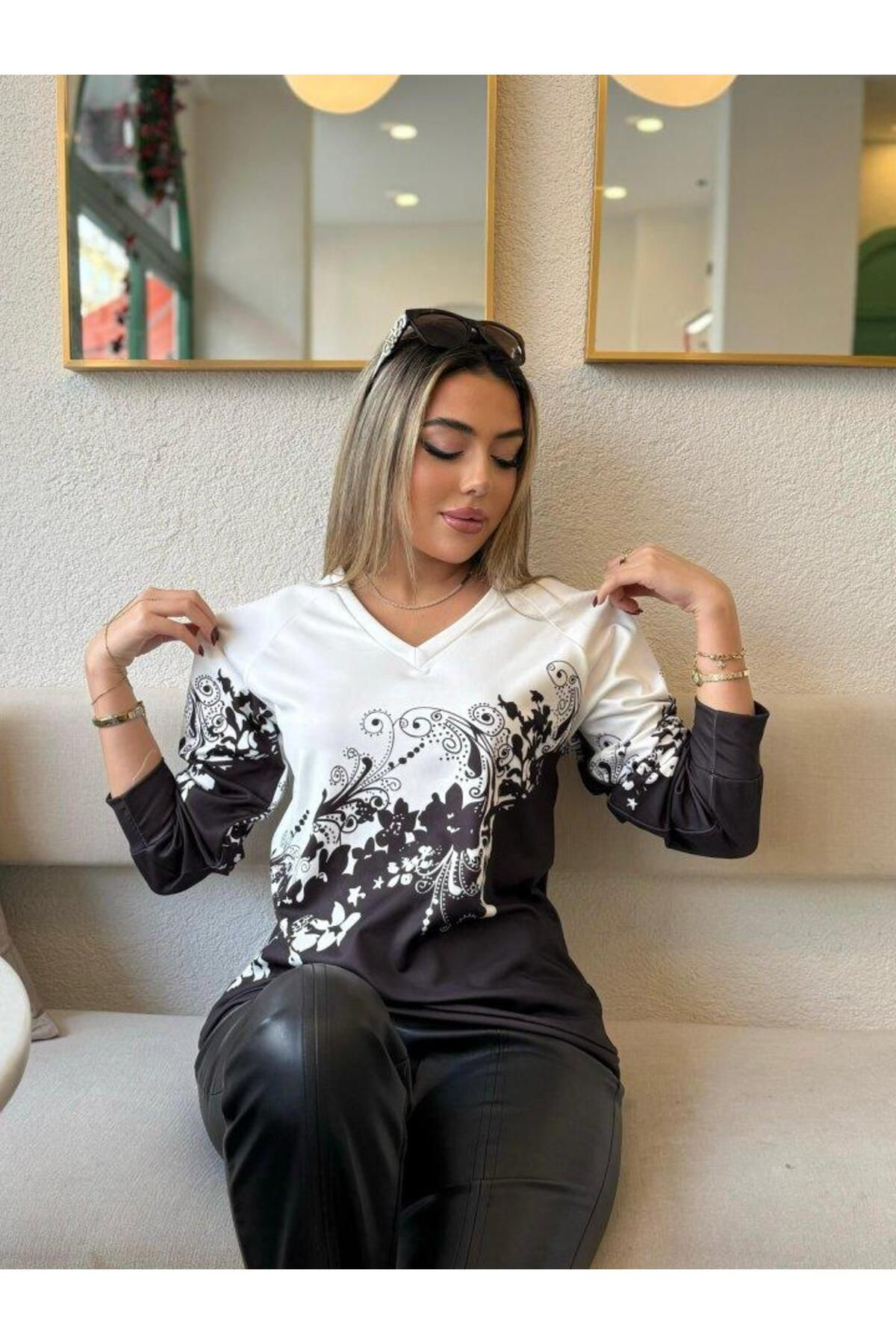 Creis Kadin Uzun Kollu V Yakali Çiçek Baskili Şardonlu Dalgiç Bluz