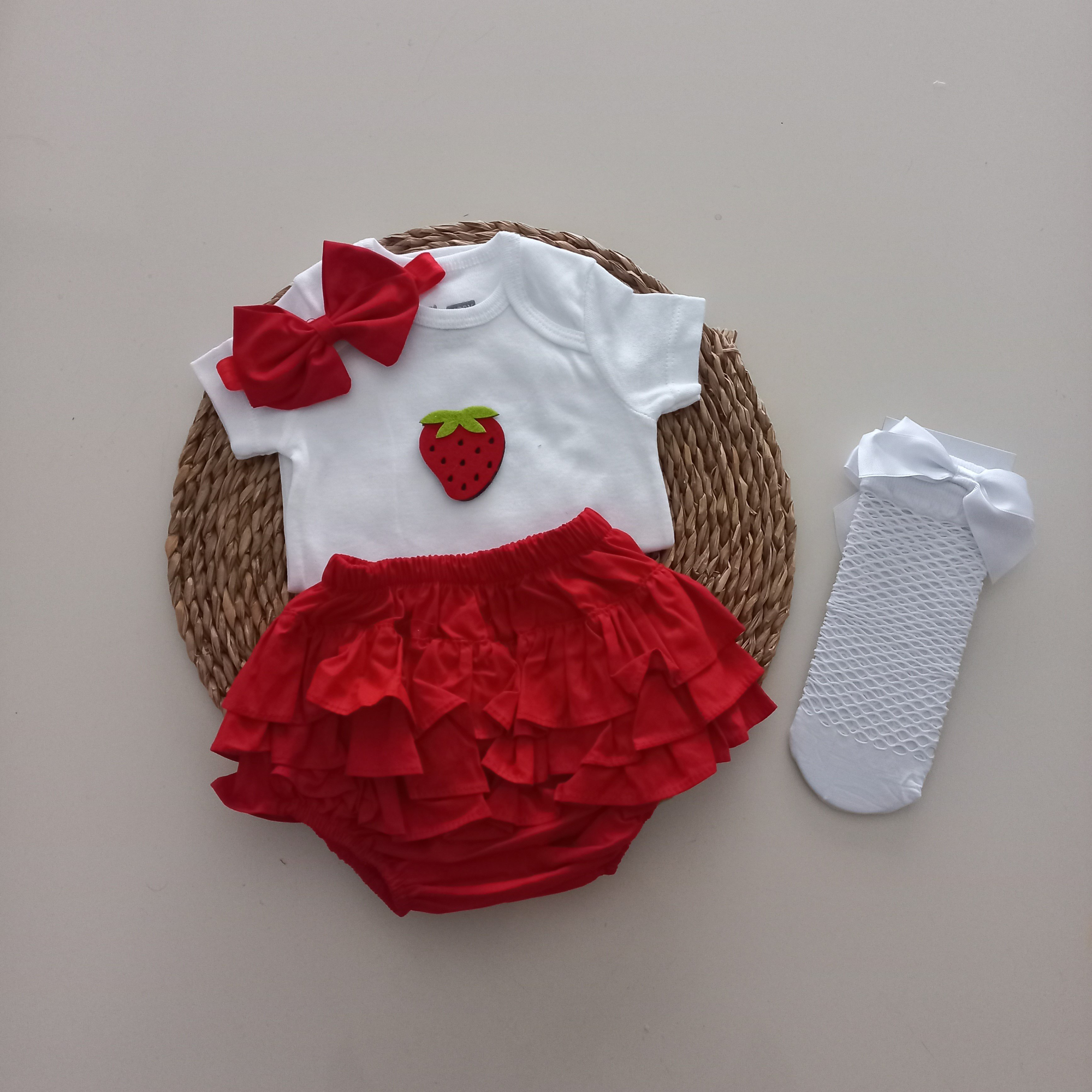 MARS BABY Kız Bebek Kırmızı Çilek Fırfır Şort Etek Bodyli Beyaz F