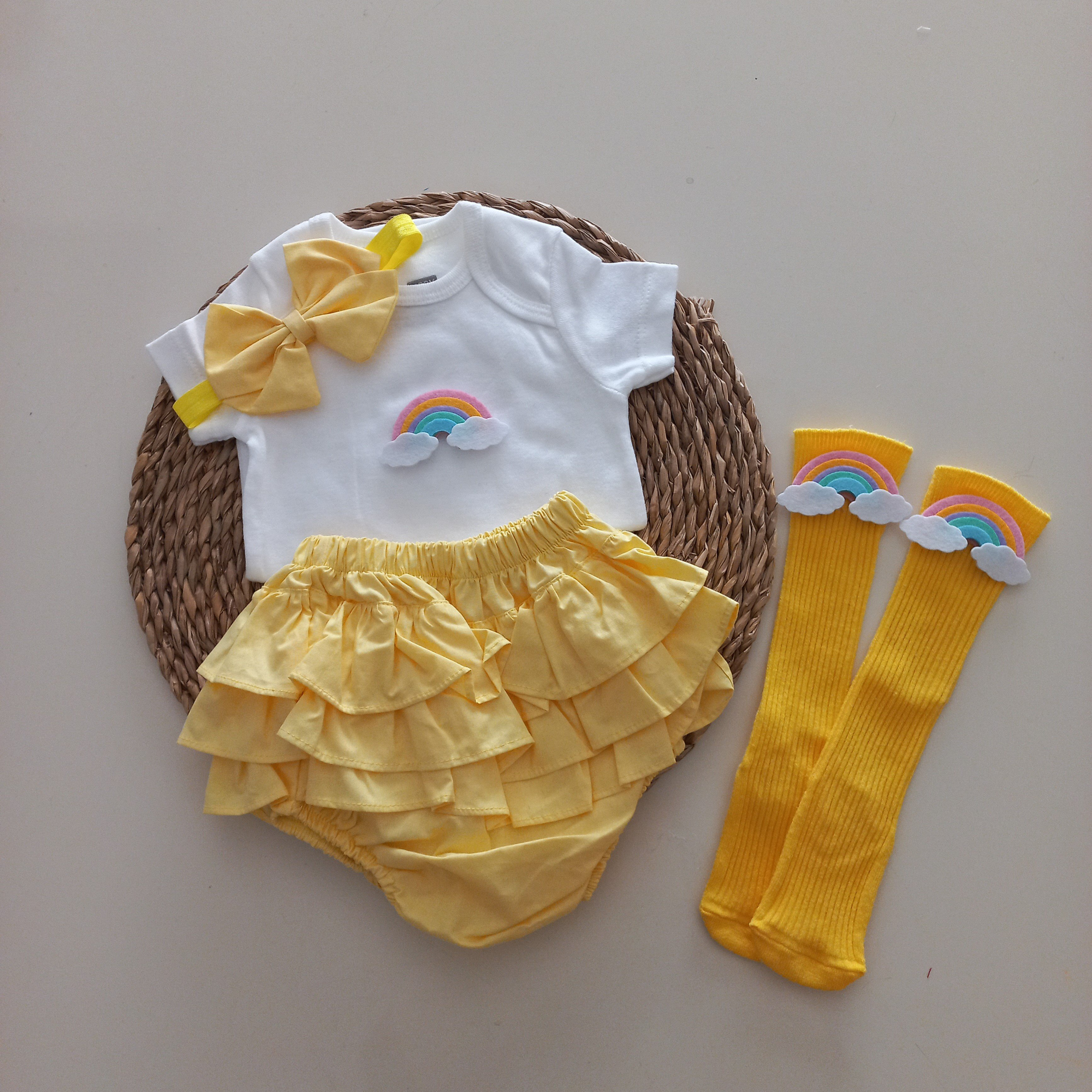 MARS BABY Kız Bebek Sarı Gökkuşaklı Fırfır Şort Etek Bodyli Çorap