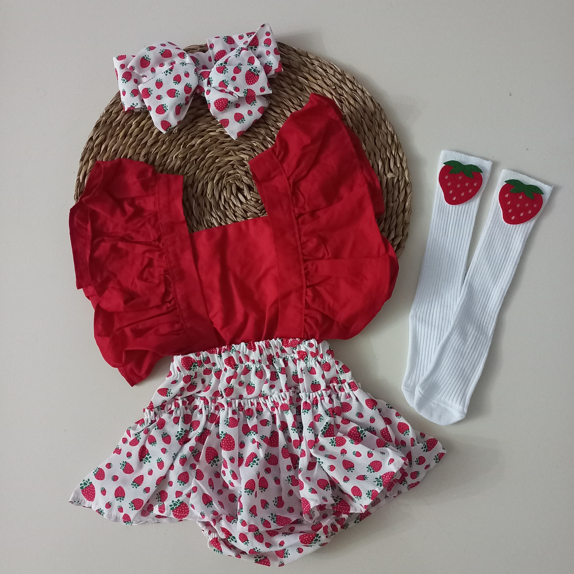 MARS BABY Kız Bebek Çilek Desenli Fırfırlı Salopet Bandana ve Fig