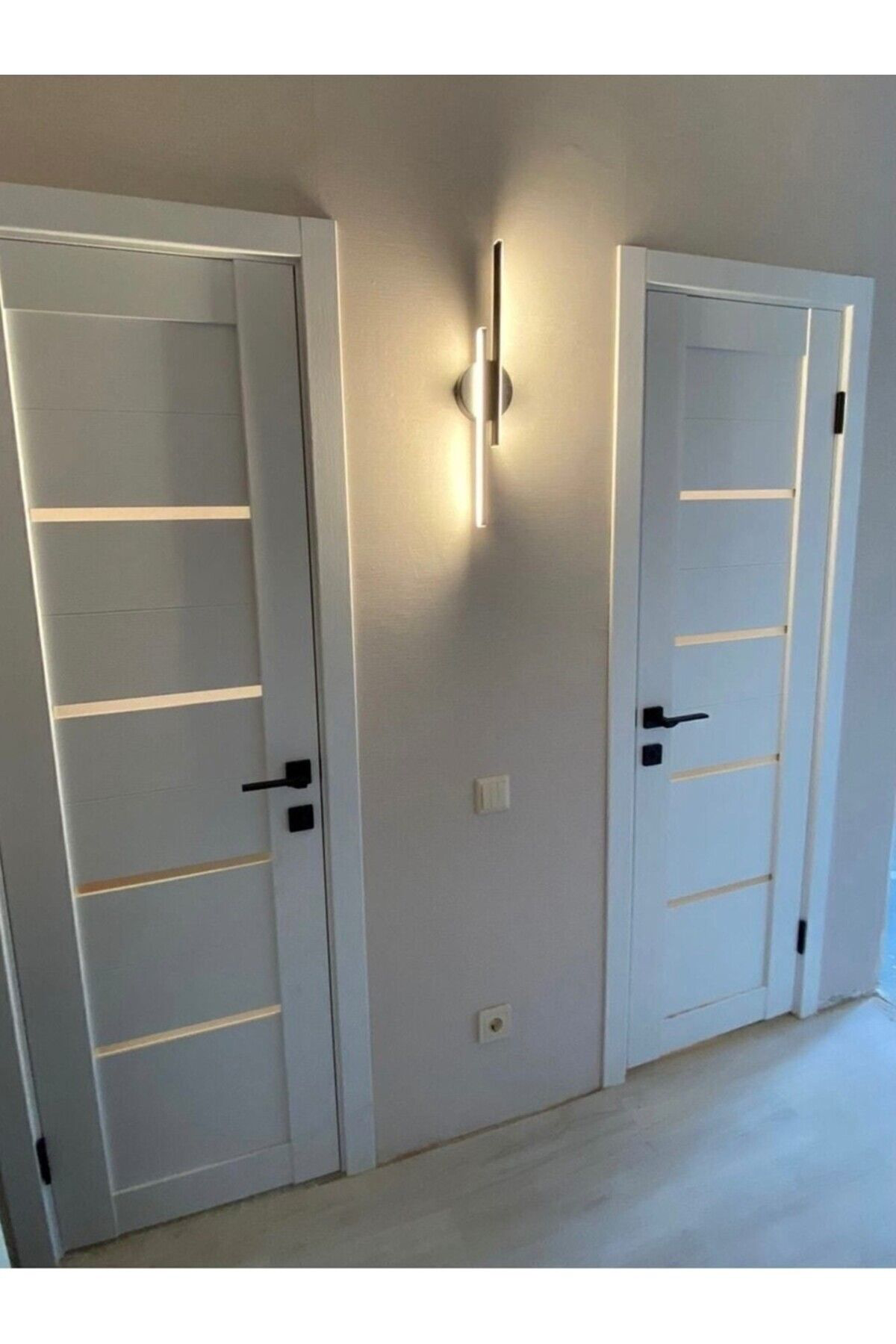 Laysa Modern Aplik Çift Yönlü Çubuk Led Siyah Günişiği Lineer Avize Arm