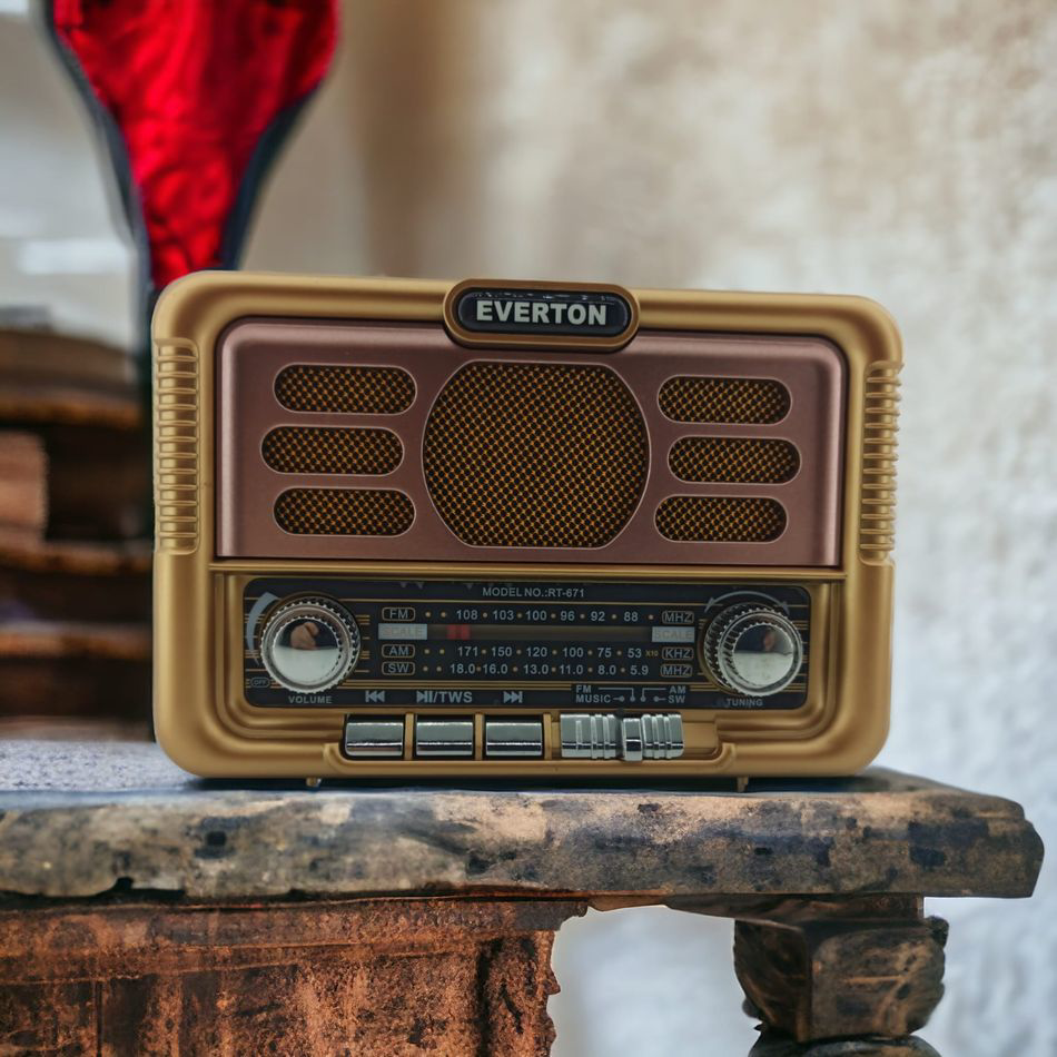 Nostaljik Görünümlü USB SD AUX Bluetooth Destekli Şarjlı Radyo RT