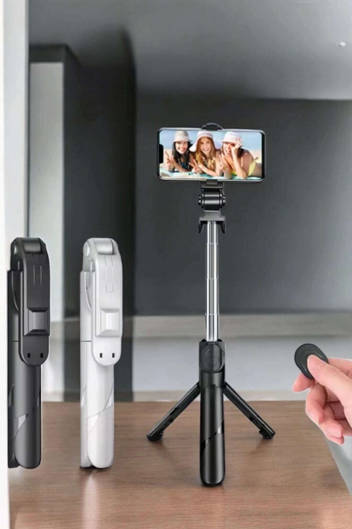 Astraltech Selfie Çubuğu Tripod Kumandali Telefon Tutucu Siyah