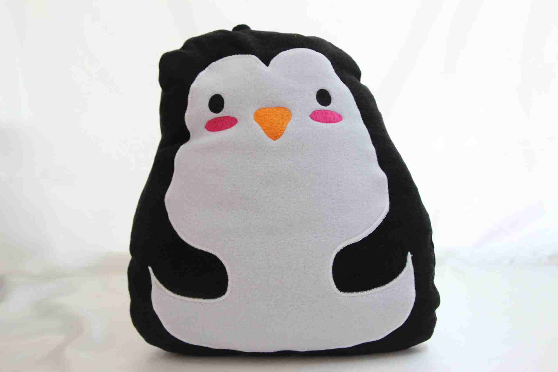 İhtiyaçavm Sevimli Penguen Yastik Baskili Defter Ve Kupa Bardak Hediye Kutusu