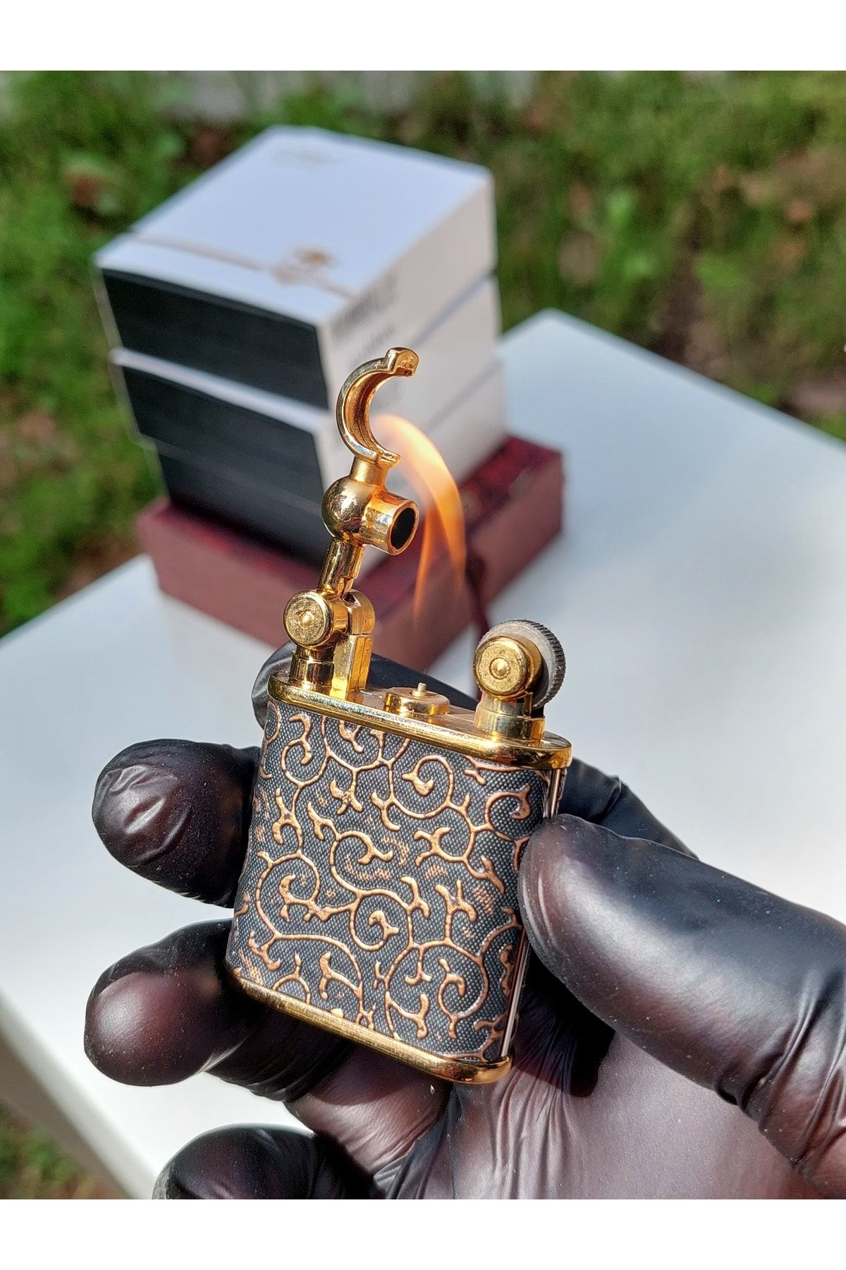 Pnp Yarim Kapakli Gövde İşlemeli Klasik Gazli Çakmak Siyah Üstü Gold
