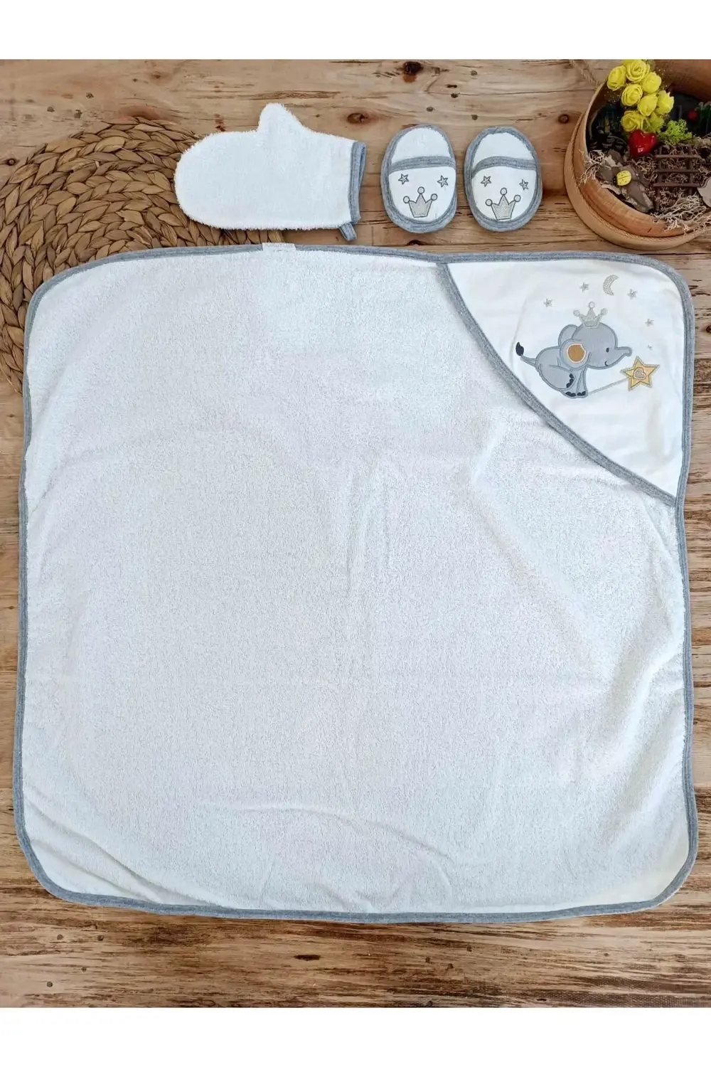 0-1 Yaş Sevimli Fil Nakışlı Pareolu 4lü Kız Erkek Bebek Havlu Sil