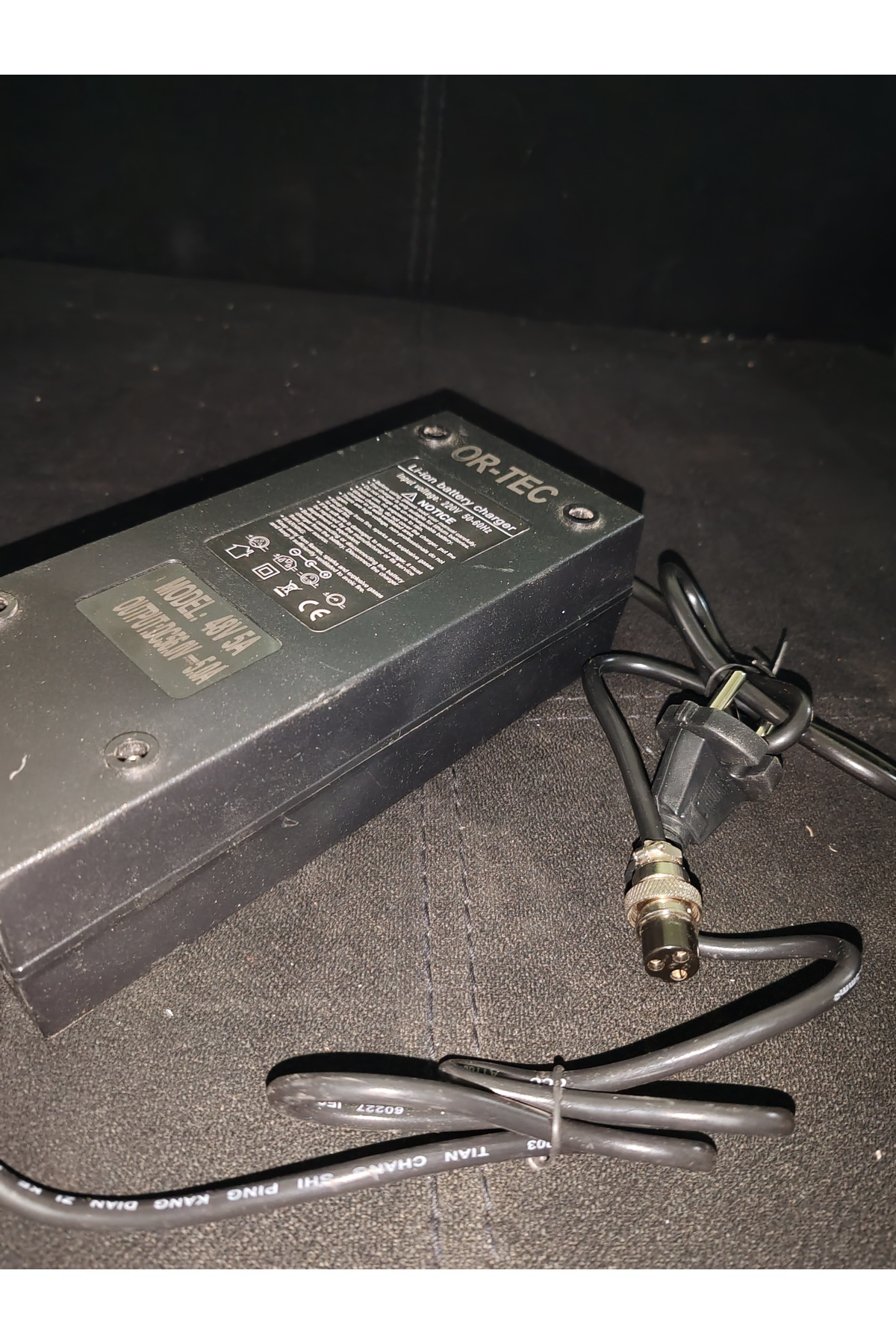 Onvo 013 Plus Hızlı Elektrikli Scooter Şarj Aleti 48 Volt Lityum İçin