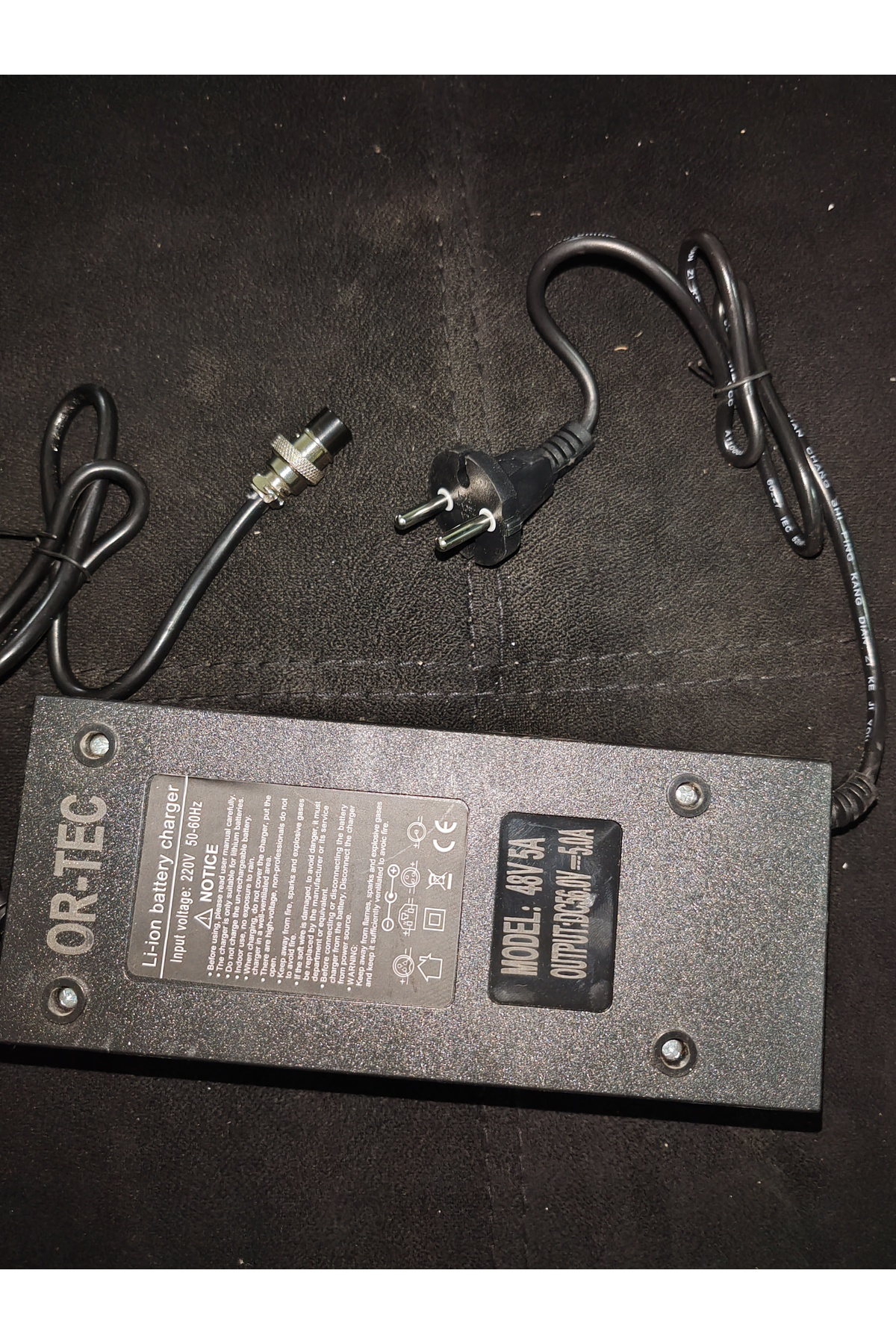 Onvo 013 Plus Hızlı Elektrikli Scooter Şarj Aleti 48 Volt Lityum İçin