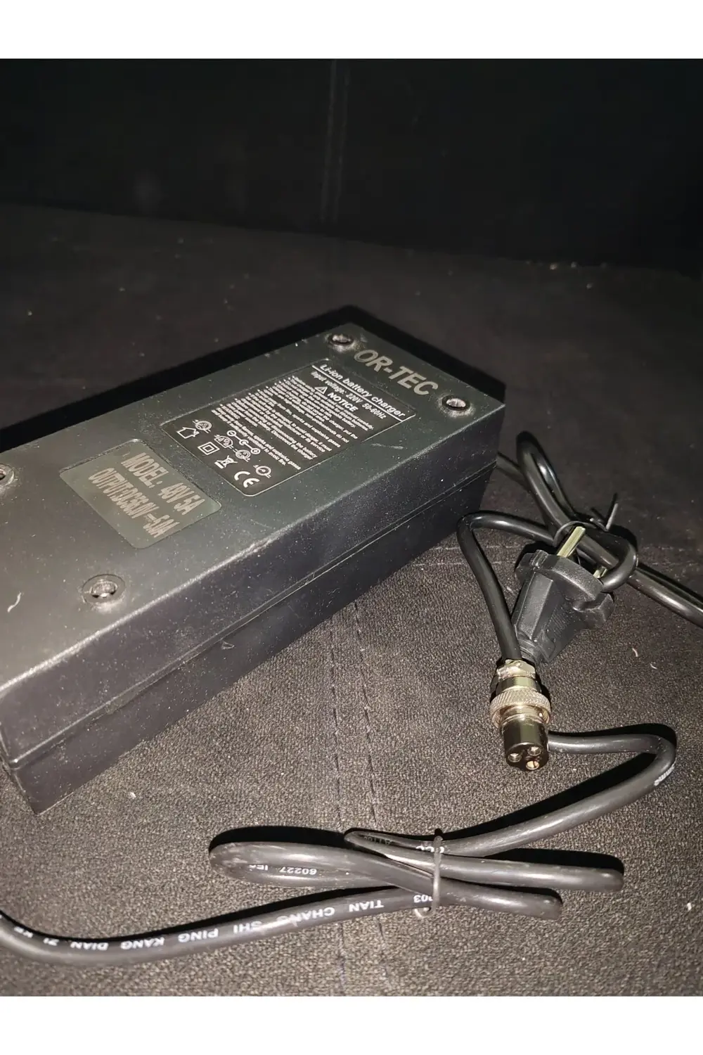 013 plus Hızlı Elektrikli scooter şarj aleti 48 volt lityum için