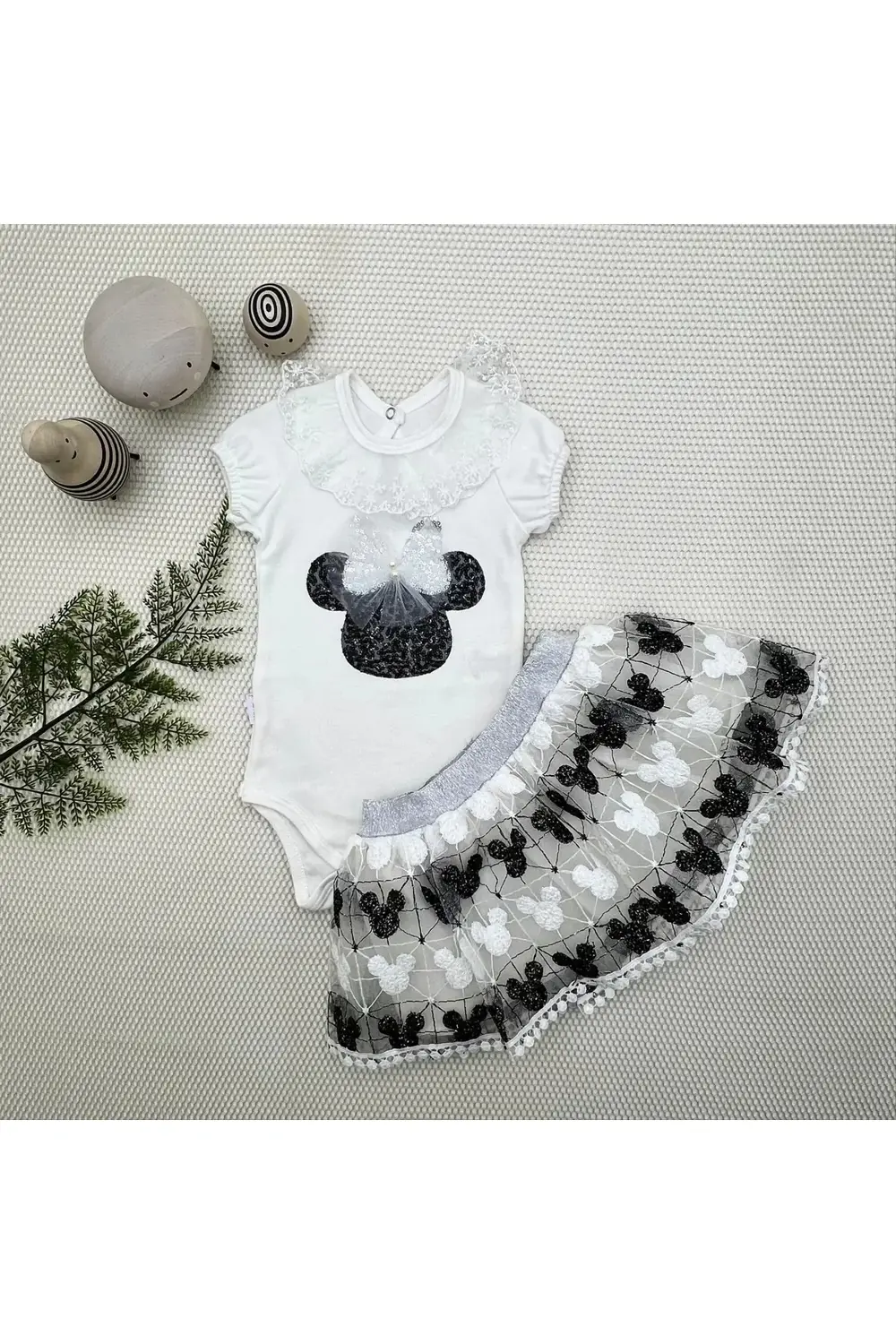 1-2-3 Yaş Payetli Mickey Nakışlı Kısa Kollu Brode Etekli 2li Kız