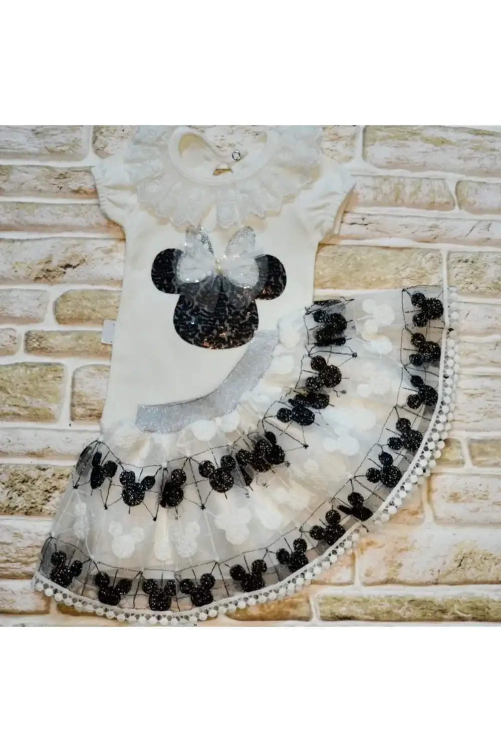 1-2-3 Yaş Payetli Mickey Nakışlı Kısa Kollu Brode Etekli 2li Kız
