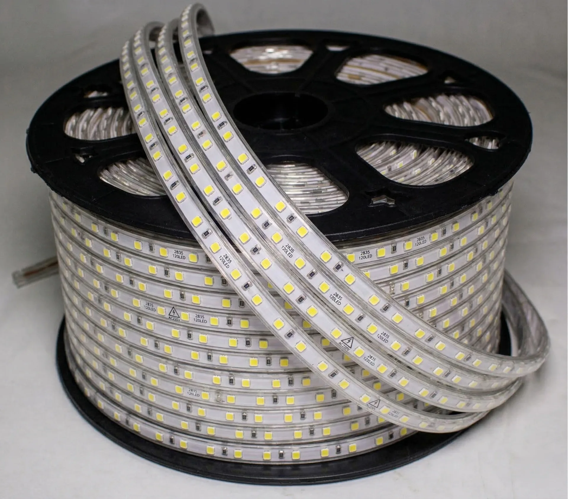 1 Adet 25 Metre CATA CT 4496 Dış Mekan 120 Ledli Yapışkanlı 220V Şerit Led 3200K Gün Işığı