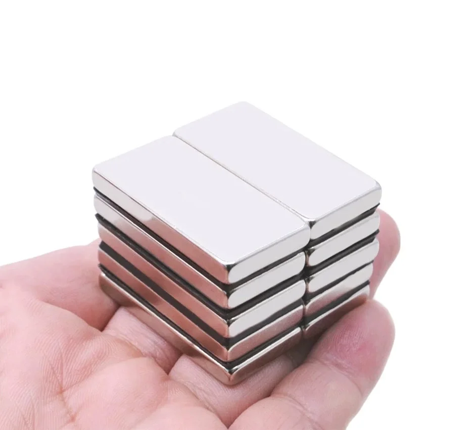 1 adet 40x20x5mm Neodyum Magnet Güçlü N35 Mıknatıs Köşeli Nikel Kaplama Fiyatı, Yorumları ve Özellikleri