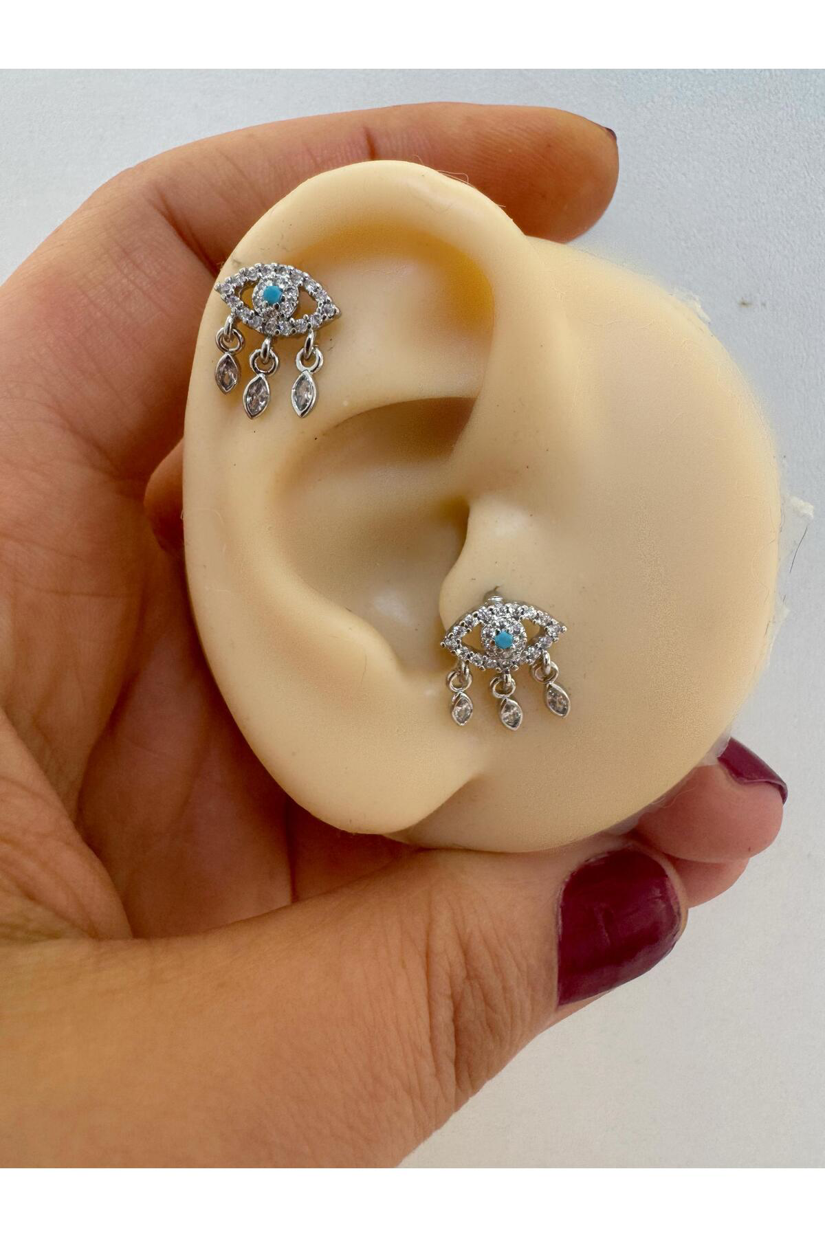 1 ADET ARKASI DÜZ ÖNDEN TAKMALI TRAGUS HELİX LOBE COCNH UYUMLU PİERCİNG KÜPE