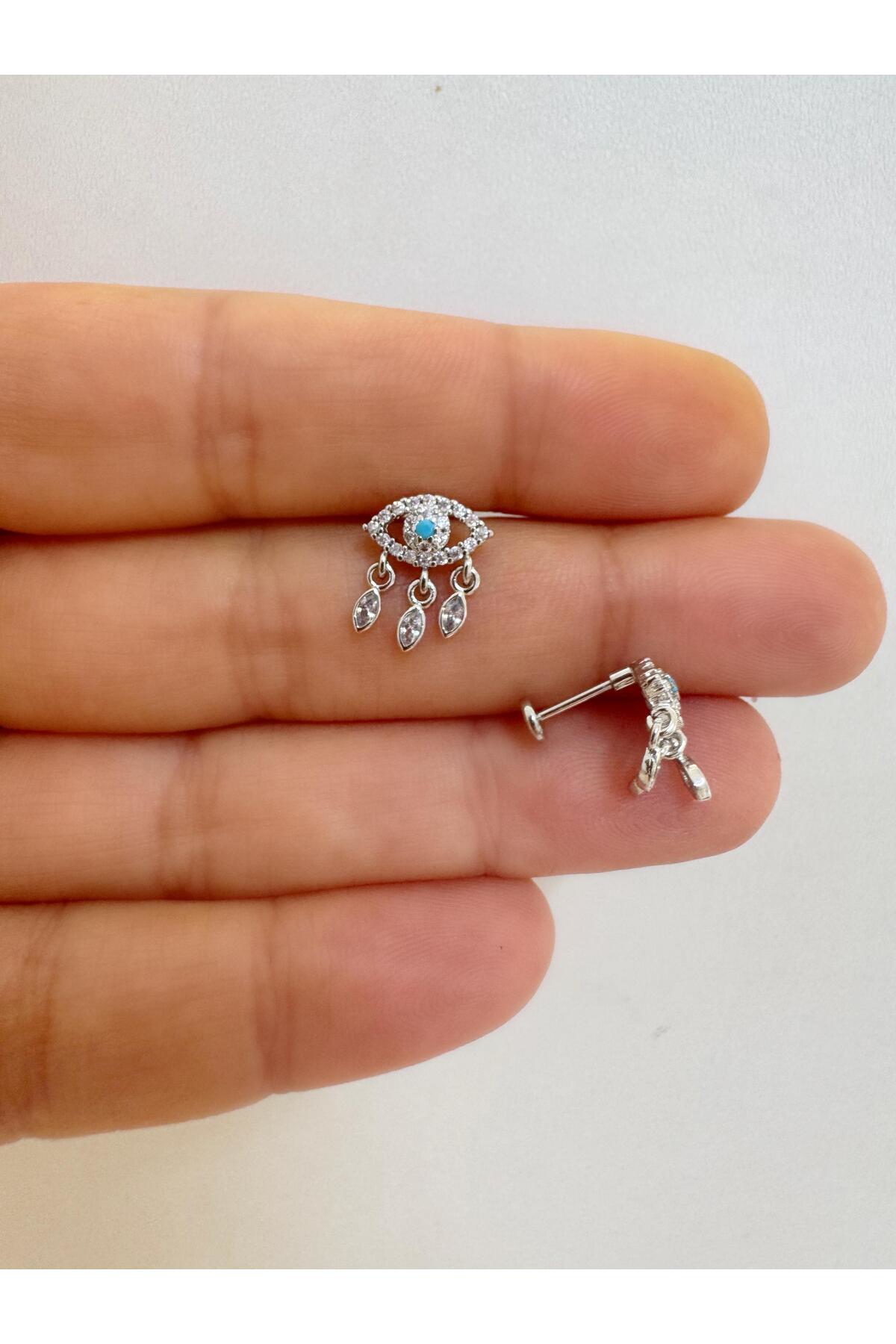 1 ADET ARKASI DÜZ ÖNDEN TAKMALI TRAGUS HELİX LOBE COCNH UYUMLU PİERCİNG KÜPE