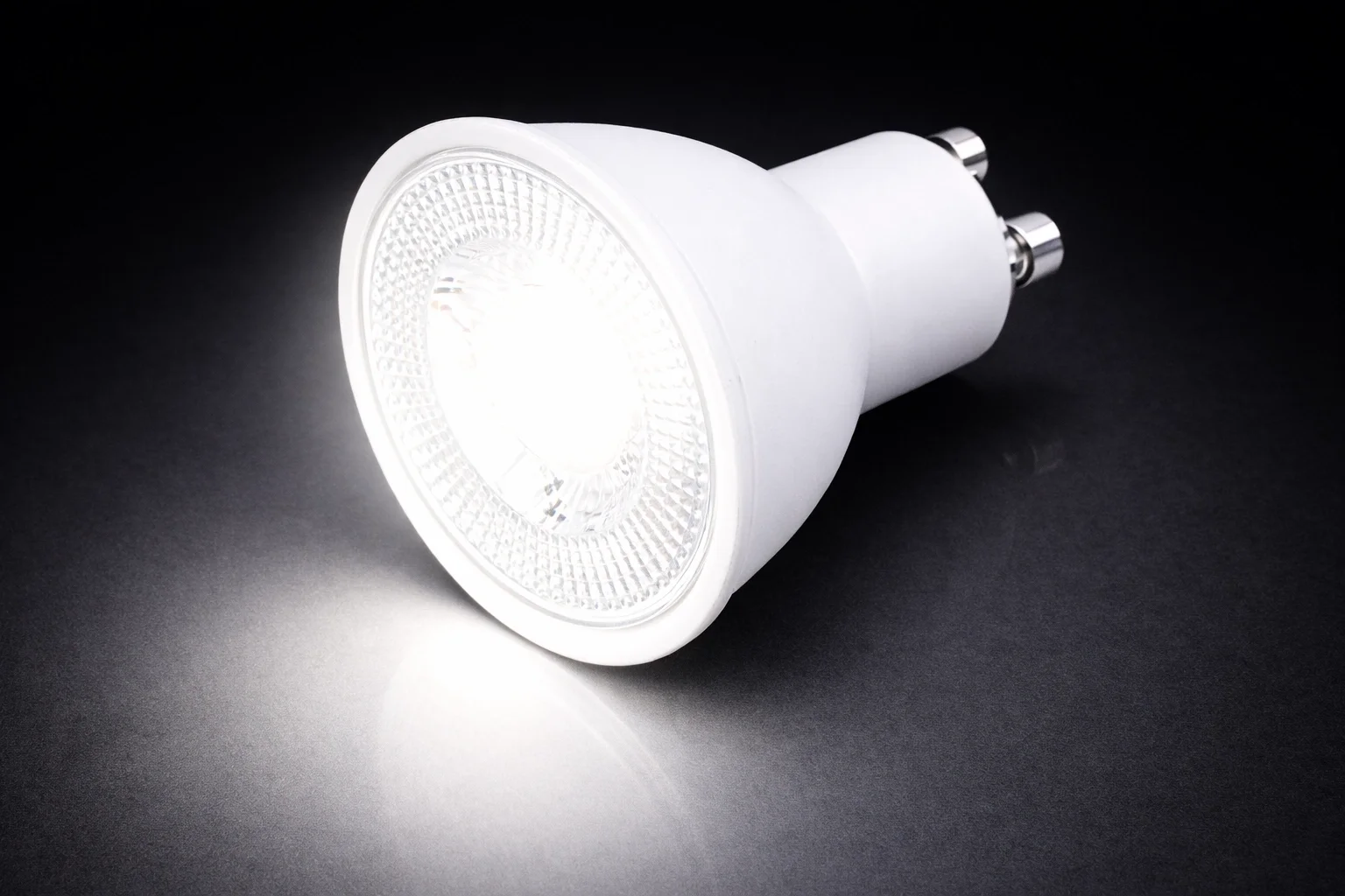 1 Adet CATA CT 4215 Led Çanak Ampul 8W 6400K Beyaz Işık GU10 Duy