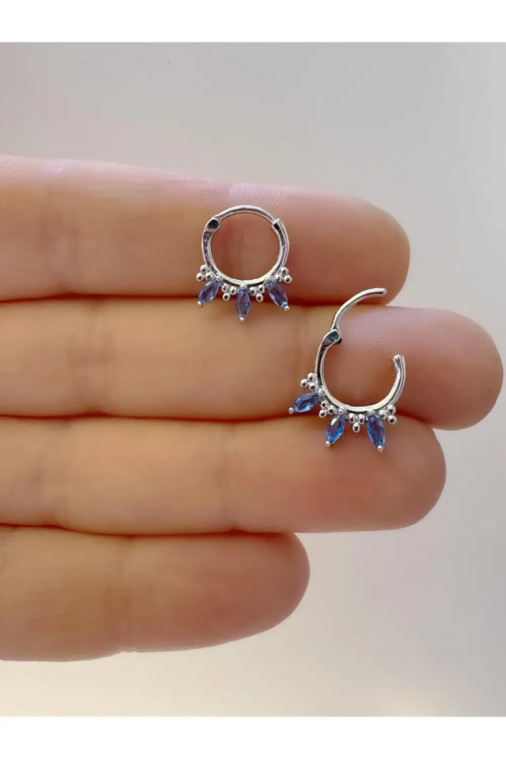 1 adet çelik MAVİ zirkon taşlı septum daith helix lobe uyumlu pie