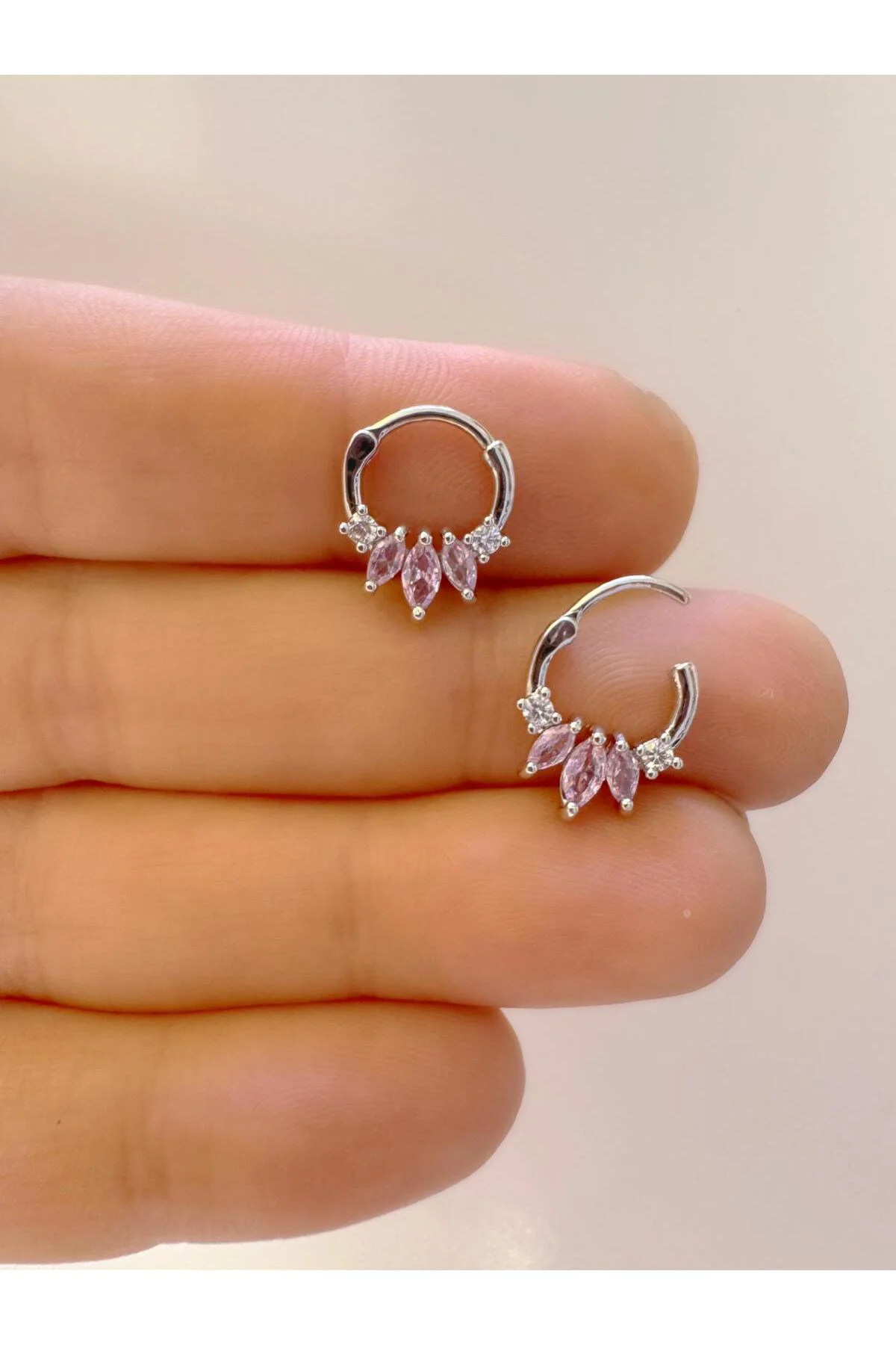 1 adet çelik PEMBE zirkon taşlı septum daith helix lobe uyumlu piercing
