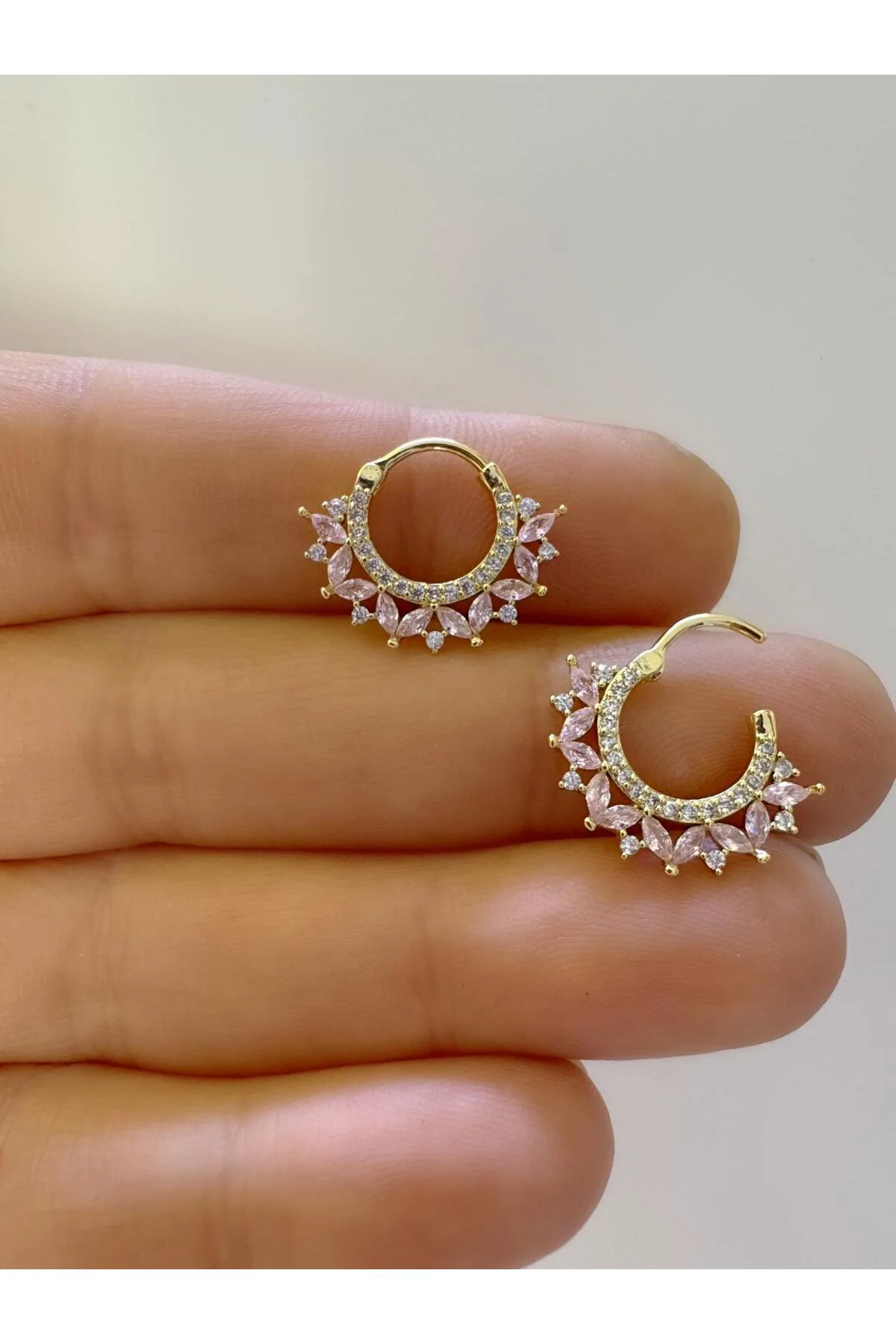 1 adet çelik PEMBE zirkon taşlı septum daith helix lobe uyumlu piercing