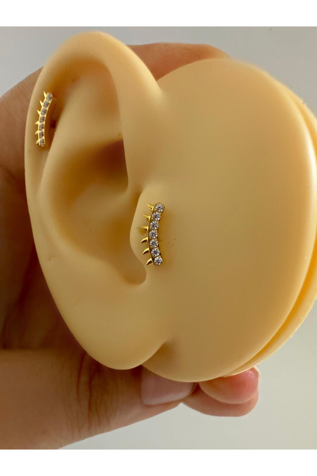 1 adet G23 TİTANİUM ( titanyum) zirkon taşlı tragus kıkırdak  con