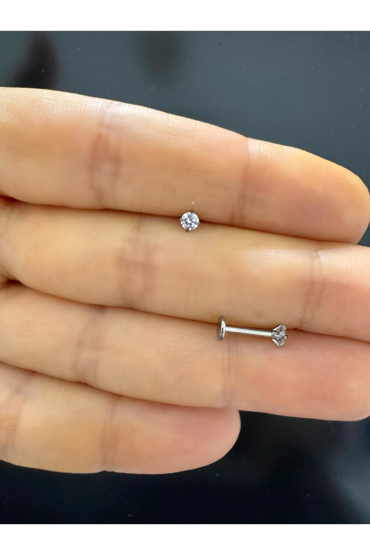 1 ADET G23 TİTANİUM ZİRKON TEK TAŞ  TRAGUS HELİX FLAT LOBE UYUMLU