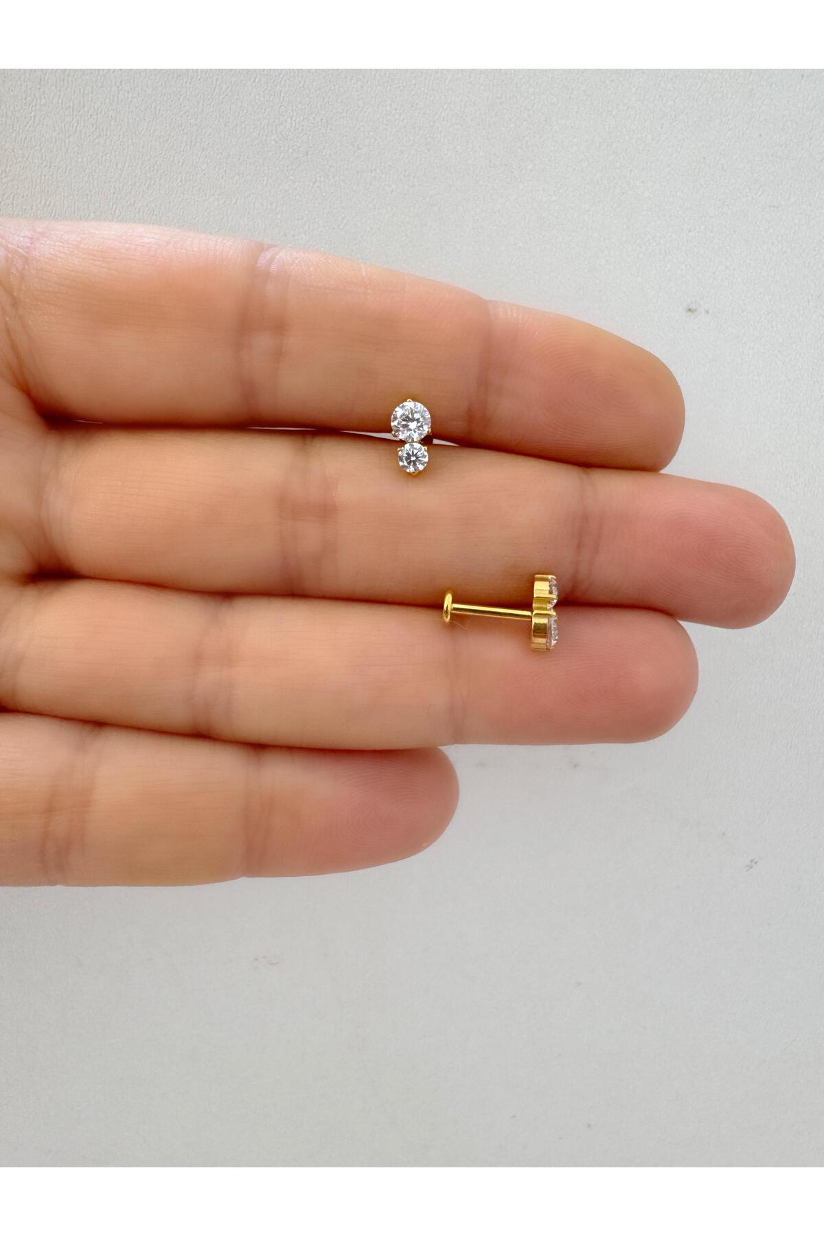 1 adet G23 TİTANİUM ( titanyum ) tragus helix kıkırdak uyumlu piercing