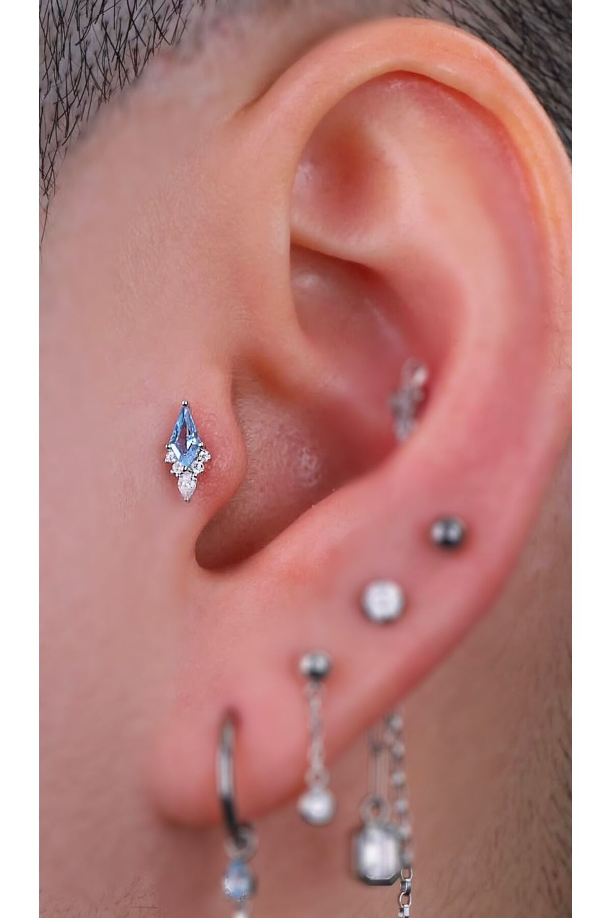 1 ADET G23 TİTANİUM ( TİTANYUM )MAVİ ZİRKON TAŞLI TRAGUS HELİX CO