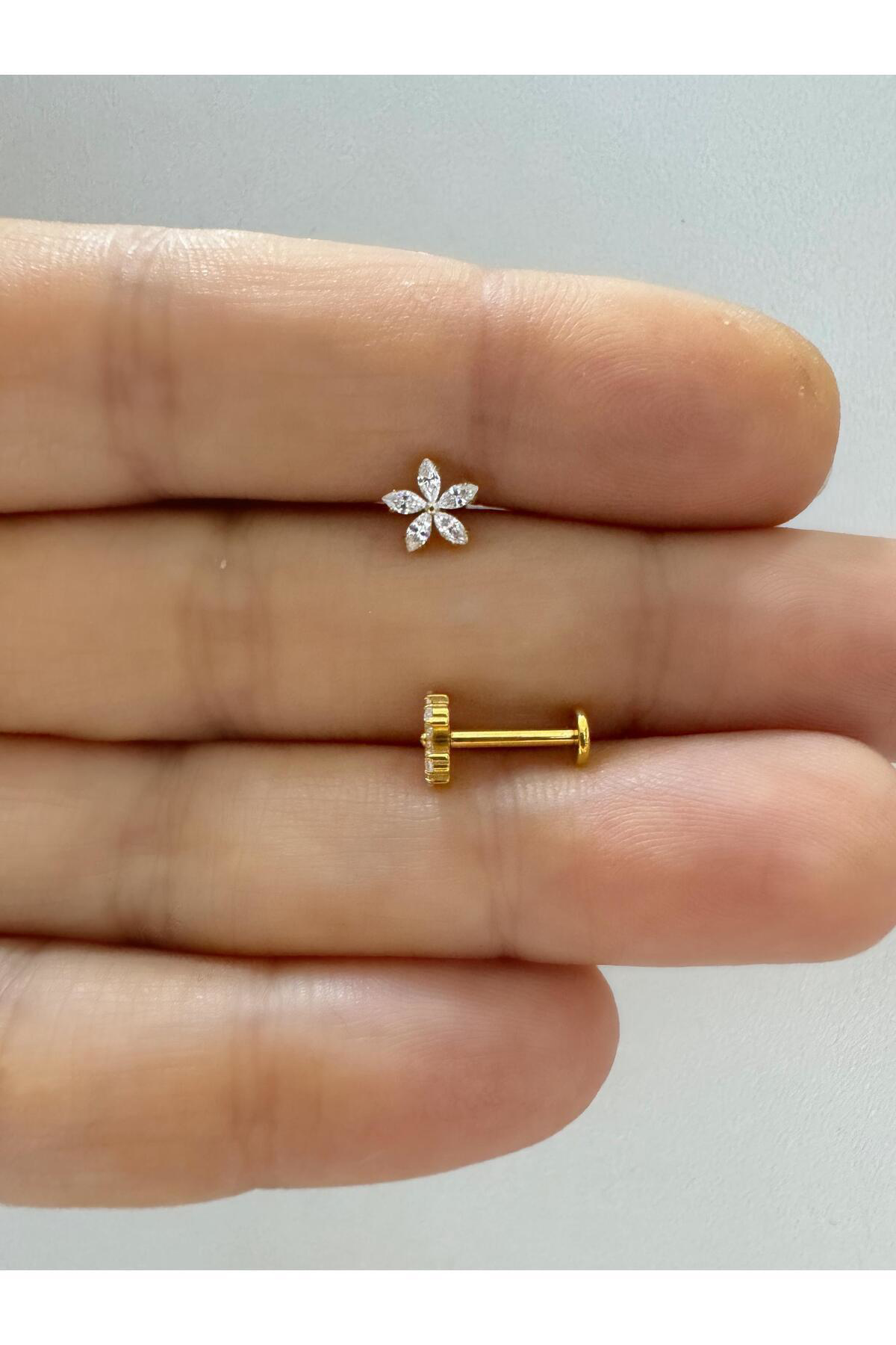 1 adet G23 TİTANİUM ( titanyum) zirkon taşlı tragus kıkırdak  conch flat  helix lobe uyumlu piercing