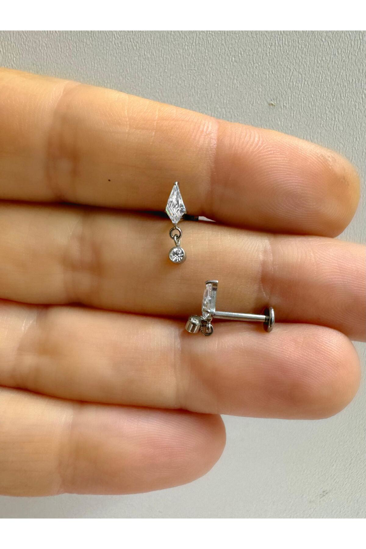 1 ADET G23 TİTANİUM ( TİTANYUM) ZİRKON TAŞLI TRAGUS HELİX LOBE KIKIRDAK CONCH UYUMLU PİERCİNG