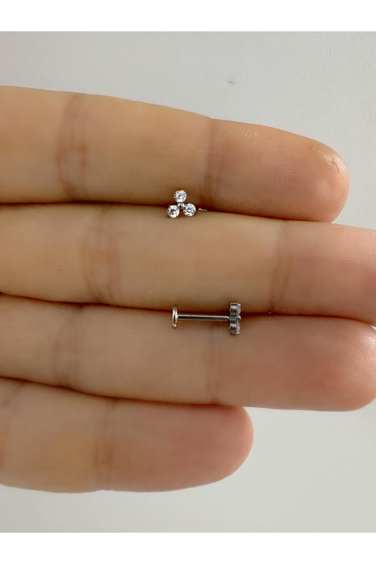 1 ADET G23 TİTANİUM ( TİTANYUM ) ZİRKON TAŞLI TRAGUS HELİX CONCH LOBE UYUMLU PİERCİNG