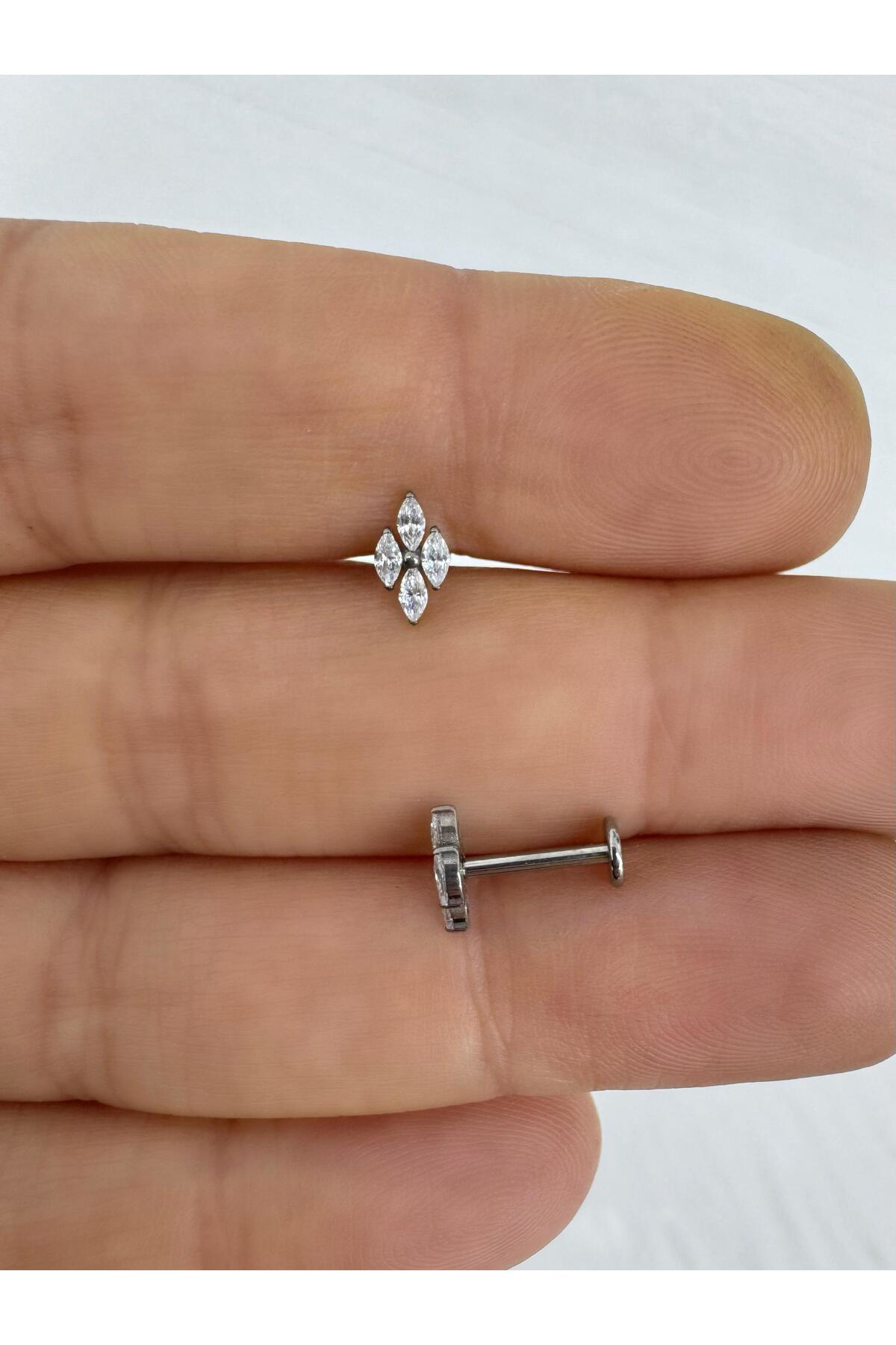 1 adet G23 TİTANİUM ( TİTANYUM) HELİX TRAGUS CONCH UYUMLU PİERCİN